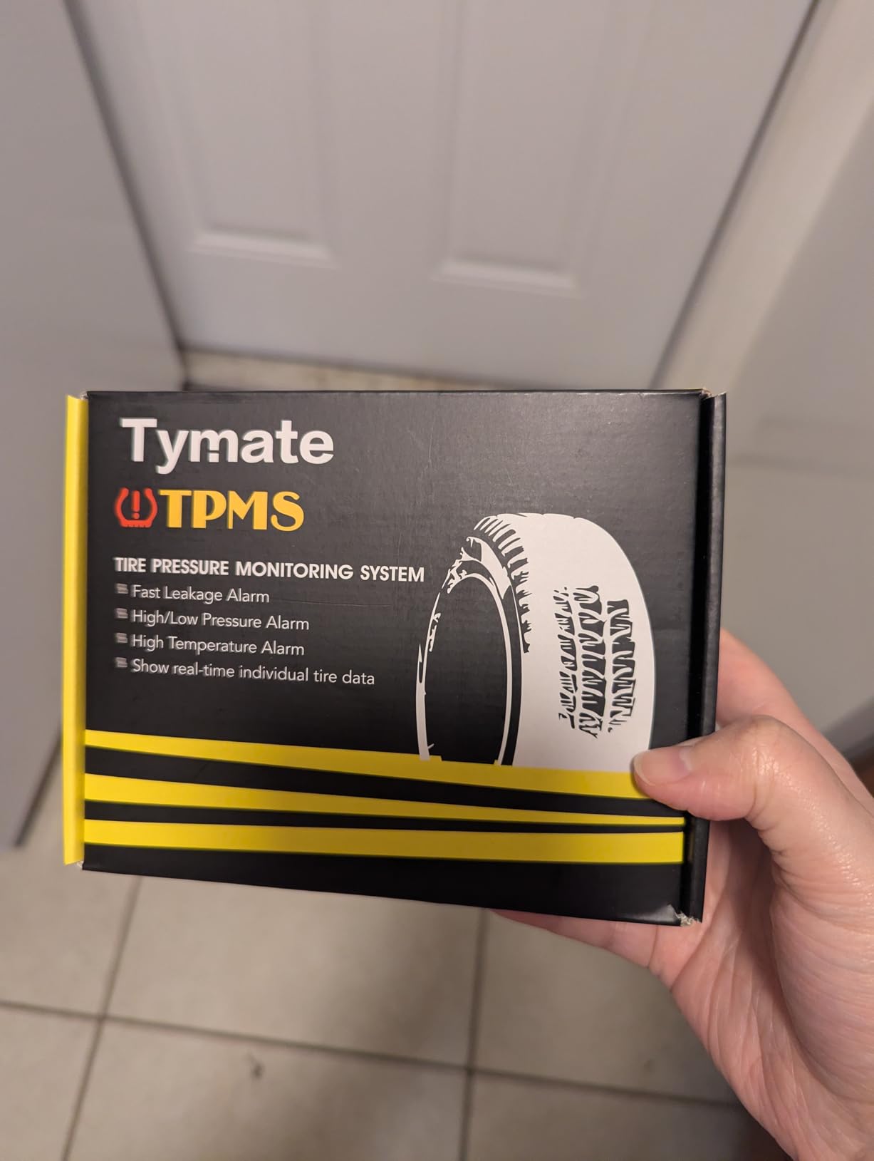 Tymate TM12 RV Tire Pressure Monitoring System, TPMS with USB/Solar Charge, 2026 Latest Version, Set of 6 Sensors(Max. 12), 6 Alarm Modes, 50ft Range, 0-116PSI for RV/Truck/SUV/Towing Medium Trailer customer photo 2