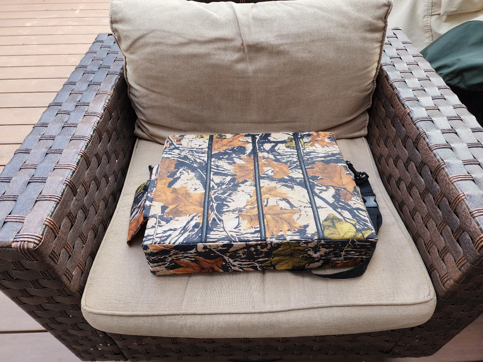 Heated Hunting Seat Cushion Pad Thermal Hunting Seat with 10000 mAh Power Bank Adjustable Temperature Hunting Hot Seat Cushion for Tree Stand,Bleacher,Sport Without Backrest customer photo 1