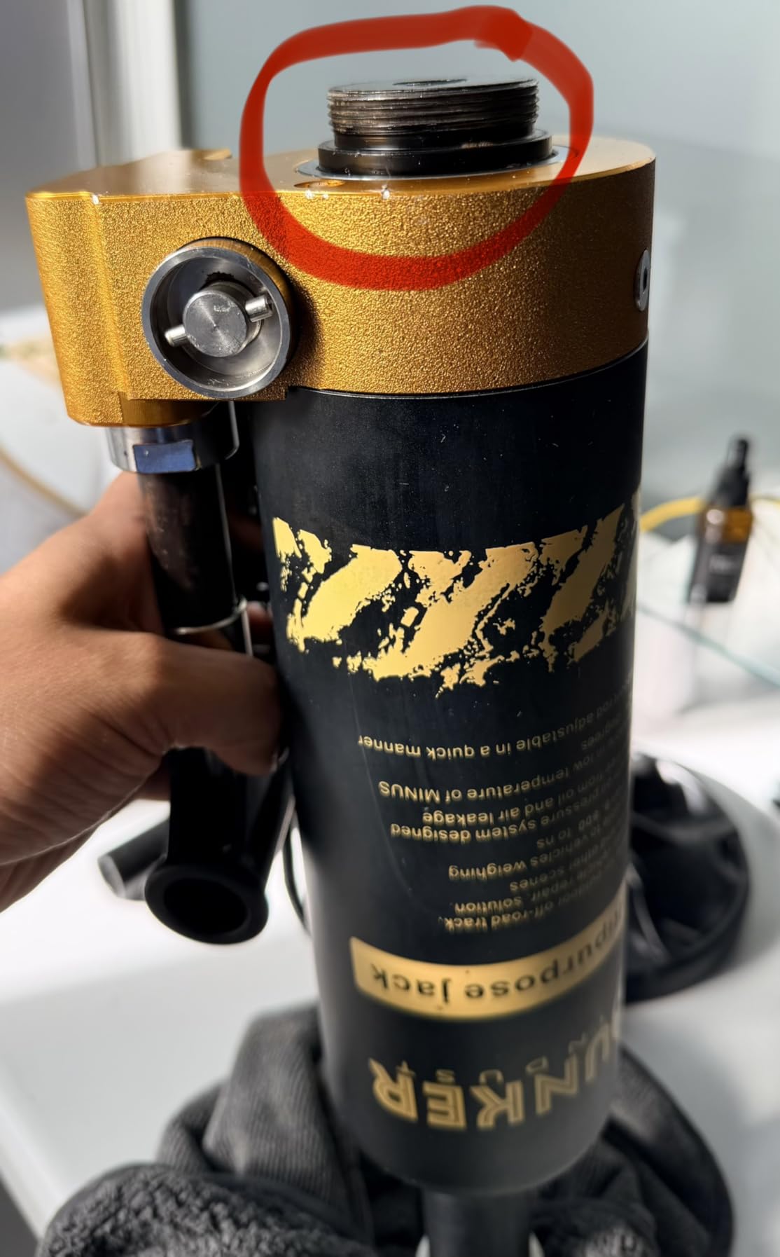 BUNKER INDUST Portable Hydraulic Recovery Jack with Lift Mate, 4x4 Off Road Lift Jack for SUV ATV UTV, 19,400 lbs Lifting Capacity customer photo 2