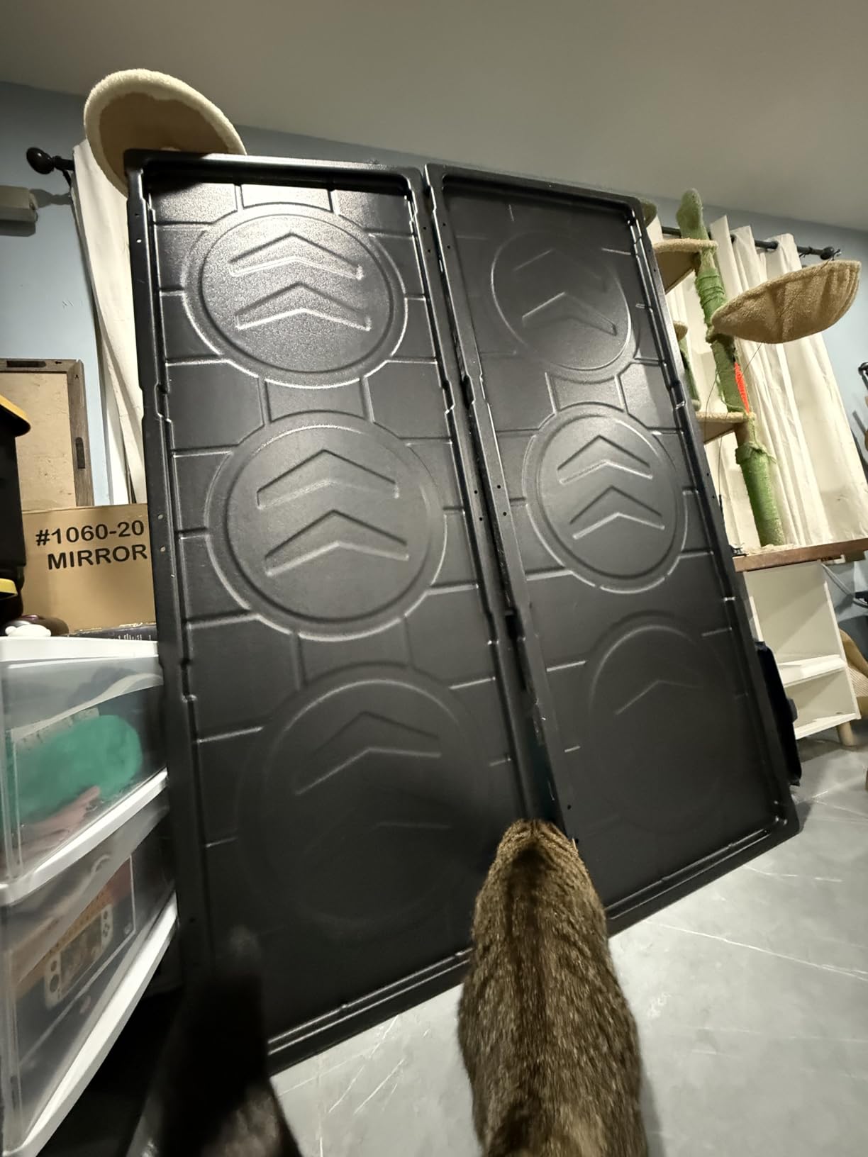 LECARDIO Heavy Duty Slide-Out Truck Bed Cargo Tray, Pull-Out Storage Organizer for Pickup Trucks, Fits 5'5