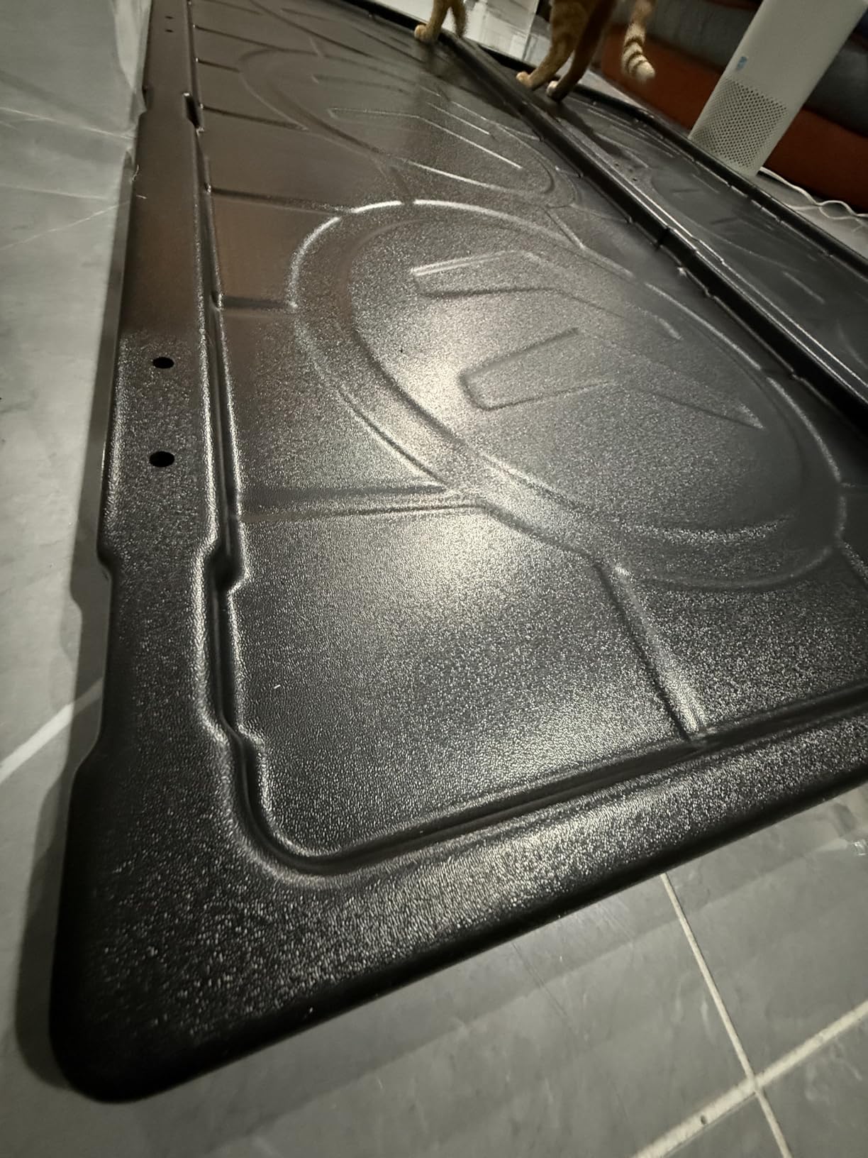 LECARDIO Heavy Duty Slide-Out Truck Bed Cargo Tray, Pull-Out Storage Organizer for Pickup Trucks, Fits 5'5