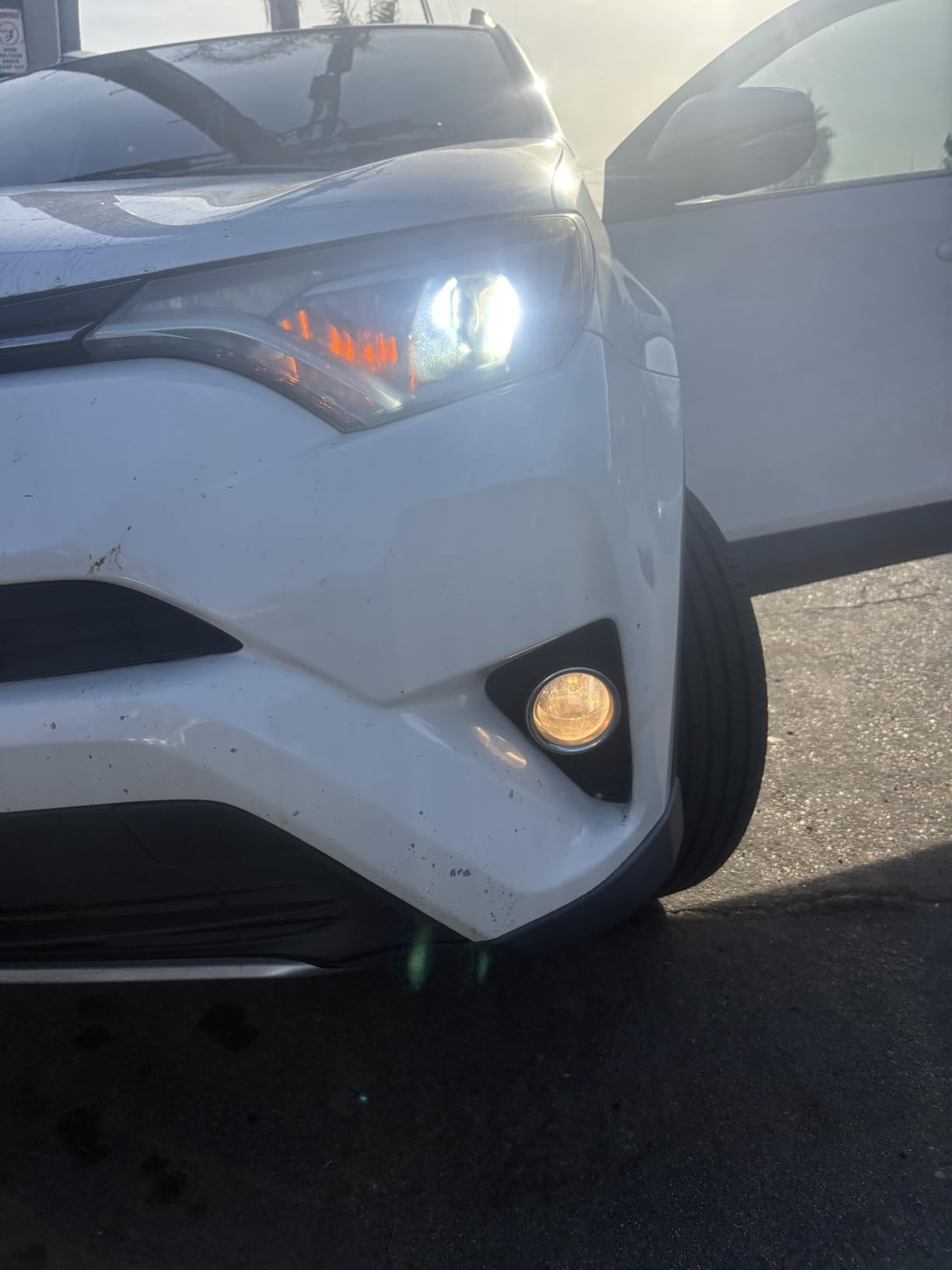 AUXITO H11/H8/H16 LED Fog Light Bulbs, 6500K Cool White Light, 900% Brightness, Non-polarity, Play and Plug, Pack of 2 customer photo 2