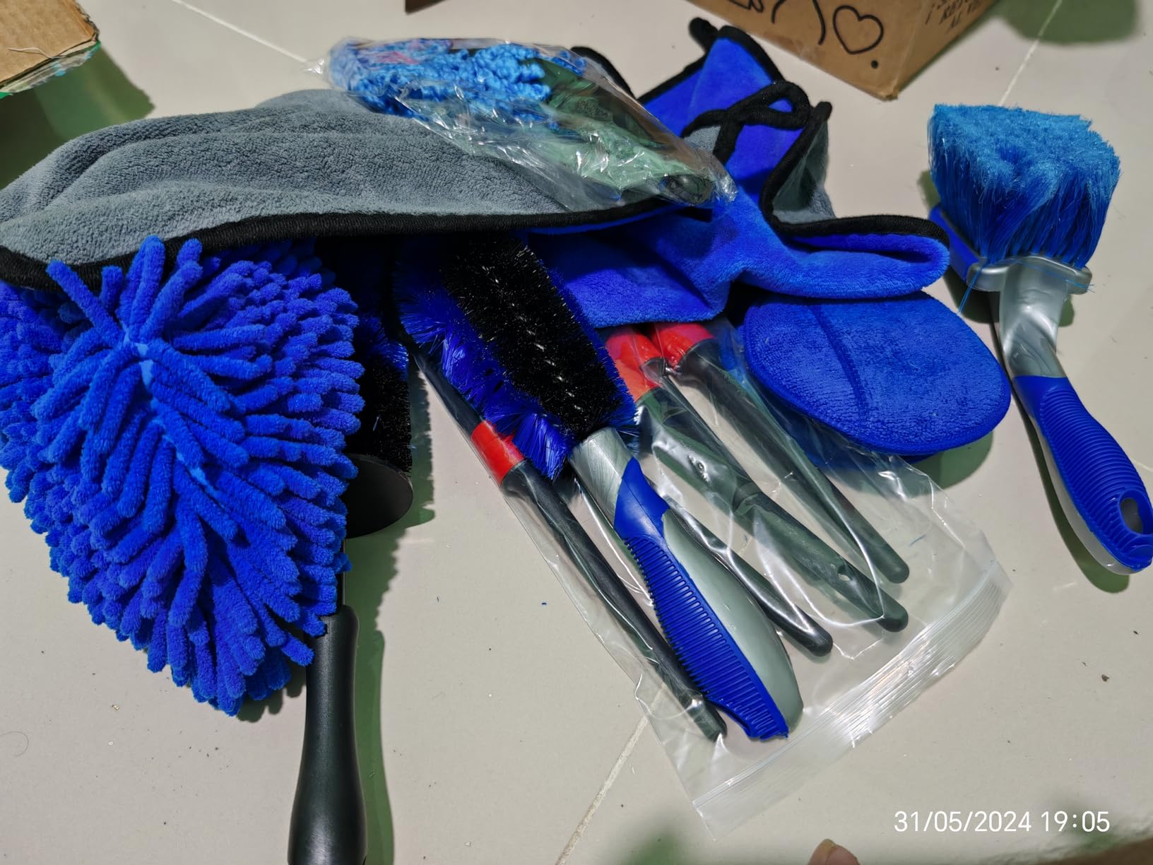 8Pcs Wheel Brush, Tire Brush, Wheel Cleaner Brush Set - 2 Soft Wheel Cleaning Brushes, Detailing Brush & Hard Tire Scrubber, Flexible and Durable Rim Cleaning Brush Kit for Wheels and Tires customer photo 1