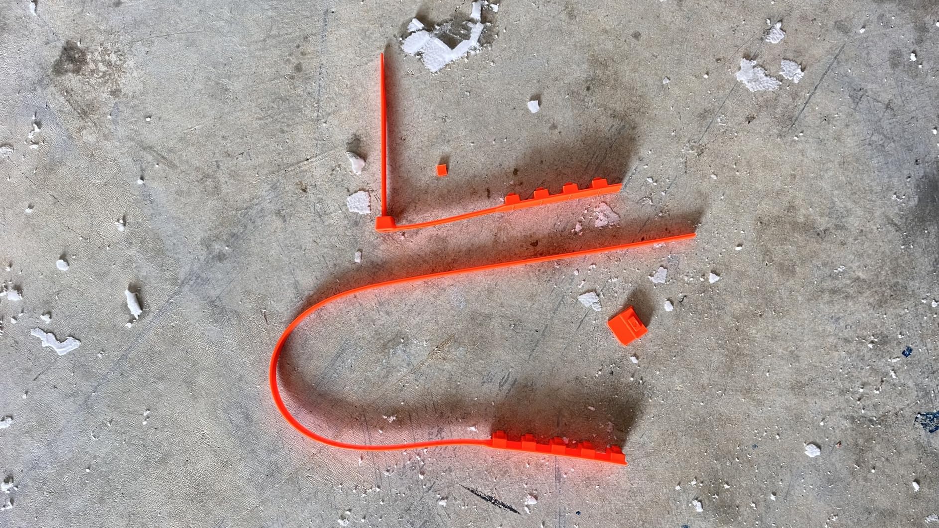 Reusable Snow Tire Chains for Trucks & SUVs - 2025 Upgrade 10 PCS Emergency Anti-Skid Traction Chains, Heavy Duty Plastic Wheel Cables for Winter Driving on Snow/Ice & Muddy Roads customer photo 1