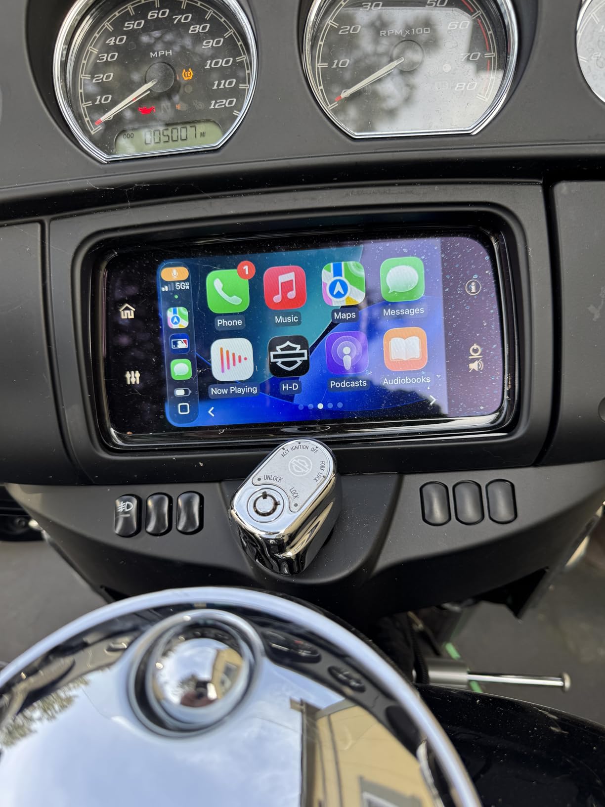 OTTOCAST 2026 Upgrade Mini Cube 3.0, 2-in-1 Wireless CarPlay & Android Auto Adapter, Plug & Play Dongle, Fast Auto-Reconnect, Dual-Band 5Ghz, for Cars with Wired CarPlay & Android Auto customer photo 1