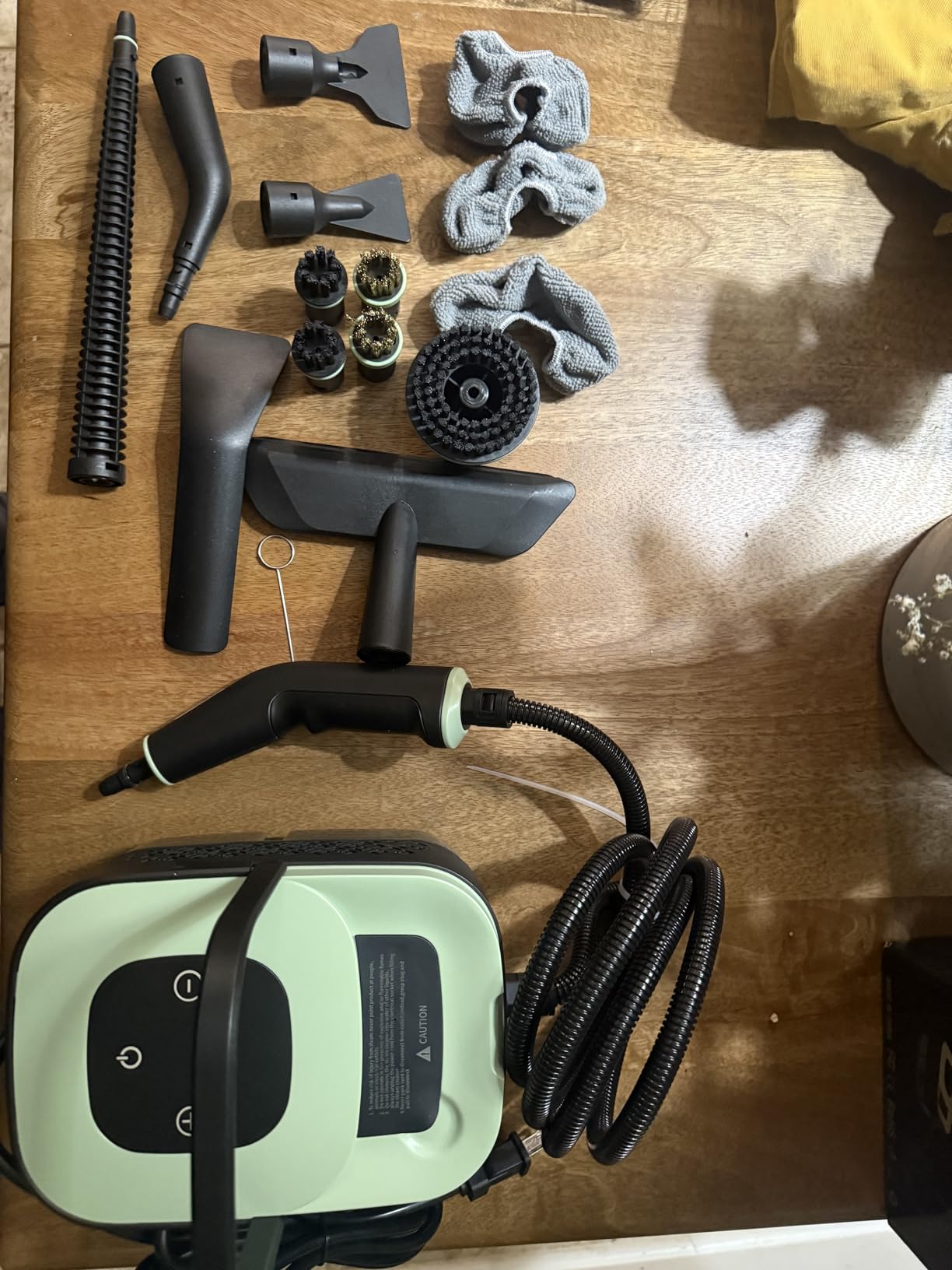 Steam Cleaner, Portable Steamer for Cleaning with 16pcs Accessories, 6-Level Adjustable, 15s Heat-Up, Handheld Steam Cleaner for Home for Tile, Grease, Dirt, Grout, Car Detailing, Green customer photo 1