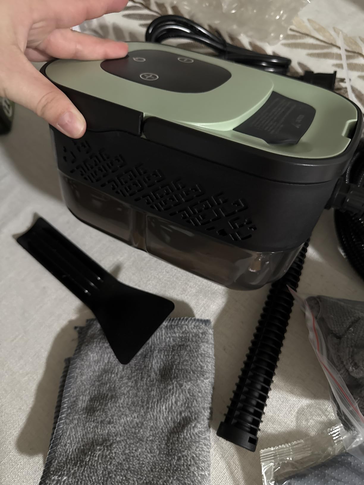 Steam Cleaner, Portable Steamer for Cleaning with 16pcs Accessories, 6-Level Adjustable, 15s Heat-Up, Handheld Steam Cleaner for Home for Tile, Grease, Dirt, Grout, Car Detailing, Green customer photo 2