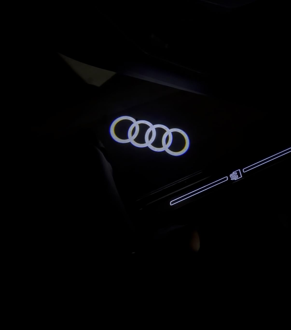 2Pcs Never Fade LED Door Light Logo Projection, Ghost Shadow Puddle Light Compatible for A3/A4/A5/A6/A7/A8/Q3/Q5/Q7/R8/TT/RS/S3/S4/S5/S6 Accessories (4 Rings) customer photo 1