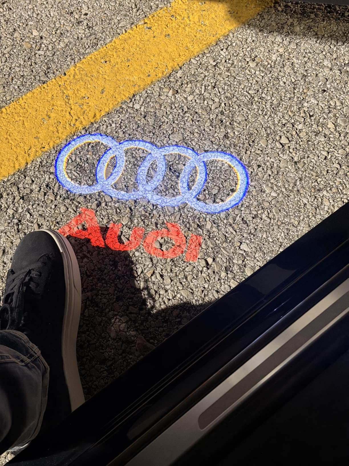 2Pcs Never Fade LED Door Light Logo Projection, Ghost Shadow Puddle Light Compatible for A3/A4/A5/A6/A7/A8/Q3/Q5/Q7/R8/TT/RS/S3/S4/S5/S6 Accessories (4 Rings) customer photo 2