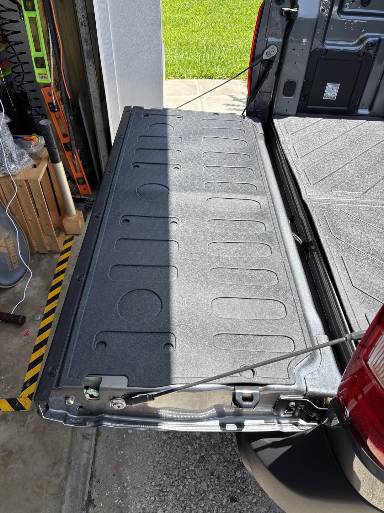 Truck Bed Cap Covers Compatible with 2022-2025 Ford Maverick Pickup Bed Front Side Rail Cap Protector Tailgate Molding Cover Protector 4PCS for 2024 Maverick Accessories customer photo 1