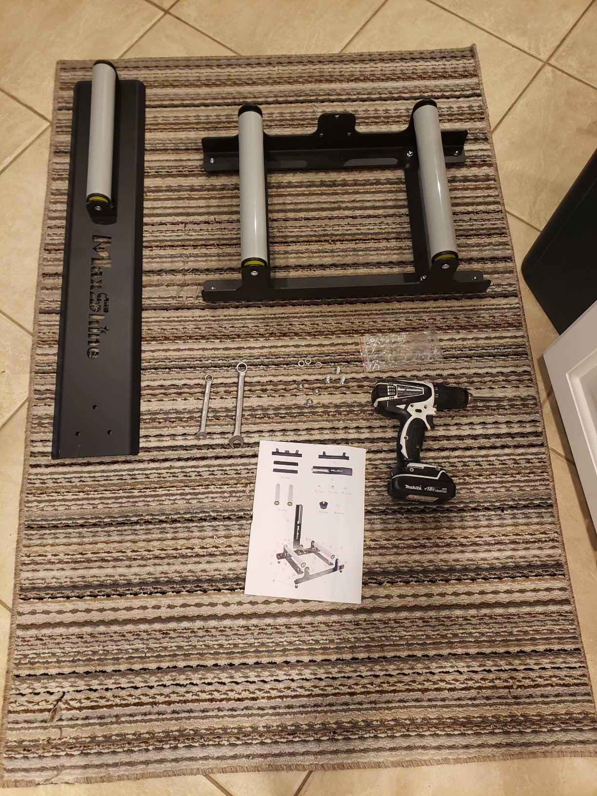 Maxshine Universal Pro Wheel & Rim Detailing Rolling Stand | 360° Rotating Tire Stand for Wheel Wash, Ceramic Coating & Tire Shine | Heavy-Duty Rim Roller Stand for Professional Auto Detailing customer photo 2