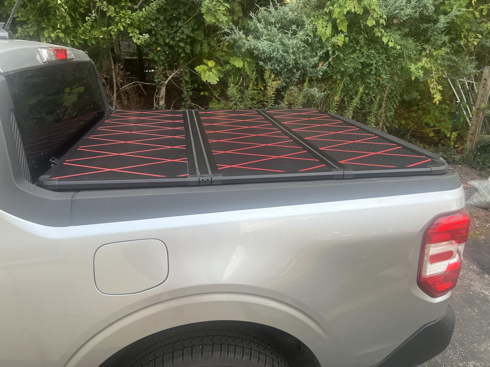 Aluminum Truck Bed Tonneau Cover Compatible with Jeep Gladiator 2020-2025 5 FT Bed, Hard Tri-Fold Waterproof Bed Cover Fit for Gladiator, No Drill Installation, Black with Red X-Strike customer photo 1