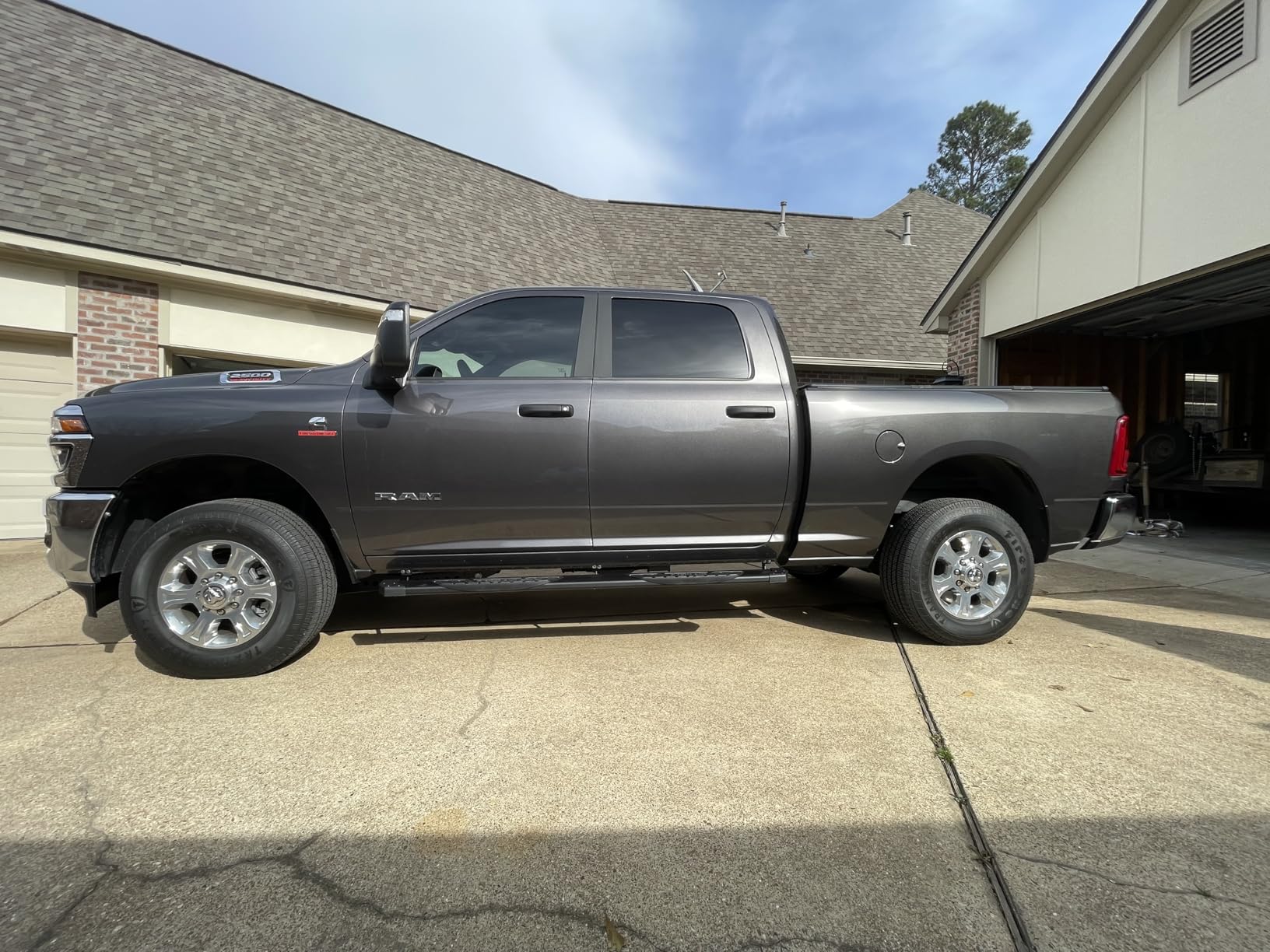 COMNOVA AUTOPART Aluminum Running Boards Compatible with 2025-2026 Toyota 4Runner(Without Side Skirts), 6.5 Inch Side Steps Made with Carbon Steel, 4Runner Black Nerf Bars Step Bars customer photo 2