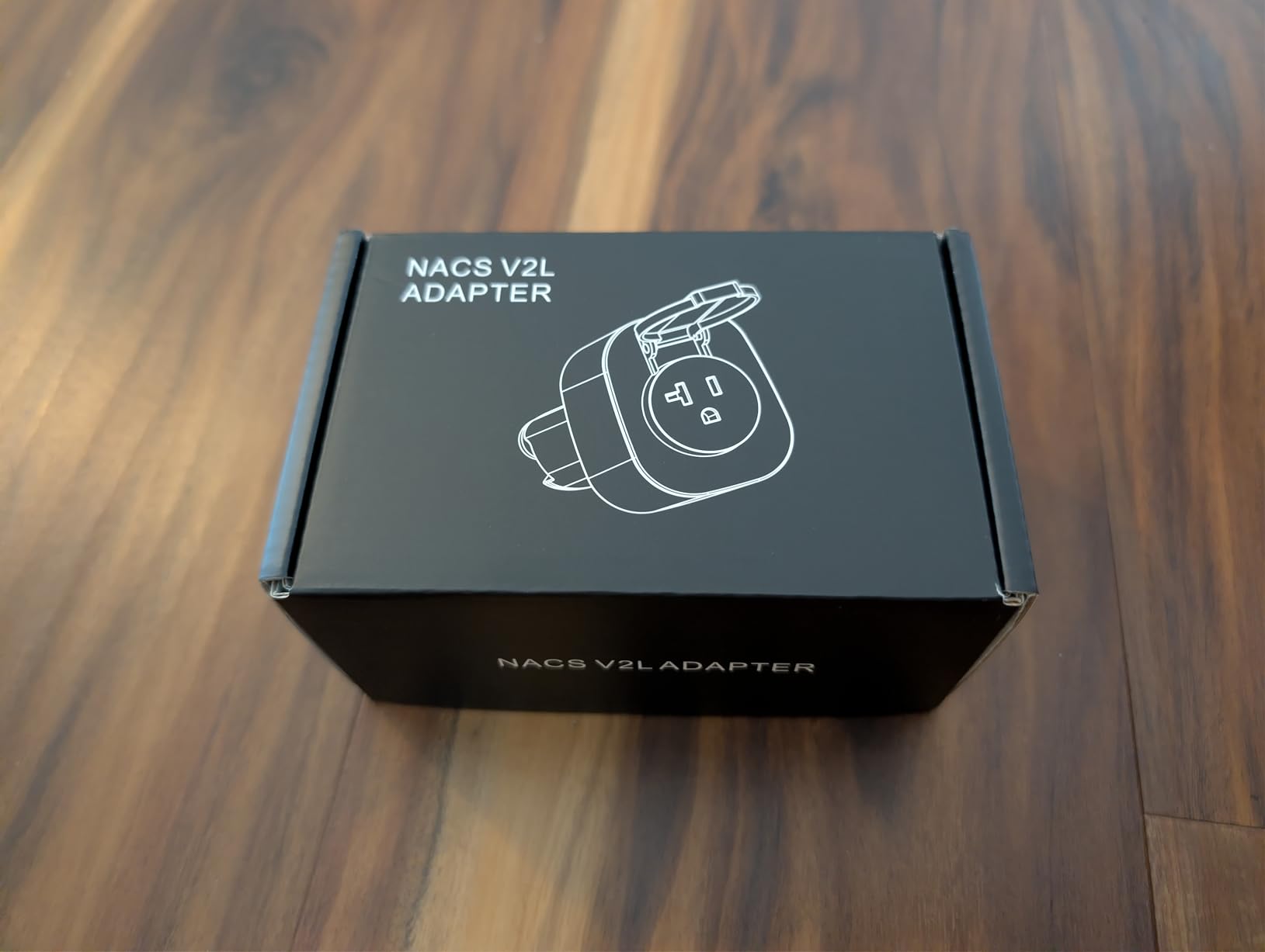 NACS V2L Adapter,Accessories for 2025+ Hyundai Ioniq 5/6/9,2026+Kia EV3/5/6/9, 2025+Genesis GV60 EV,20A,Vehicle to Load Adapter for Non-Tesla NACS EV,Secure Lock,Use for Camp,Trip, BBQ,Outdoor,0.25kg customer photo 2