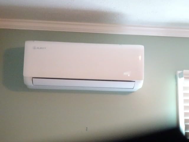 Albott Mini Split Air Conditioner and Heater, 12,000 BTU, SEER2 18, 115V Inverter Energy-Efficient AC with Self-Cleaning, Remote and APP Control, Easy Installation, Cools up to 750 Sq.Ft. customer photo 1