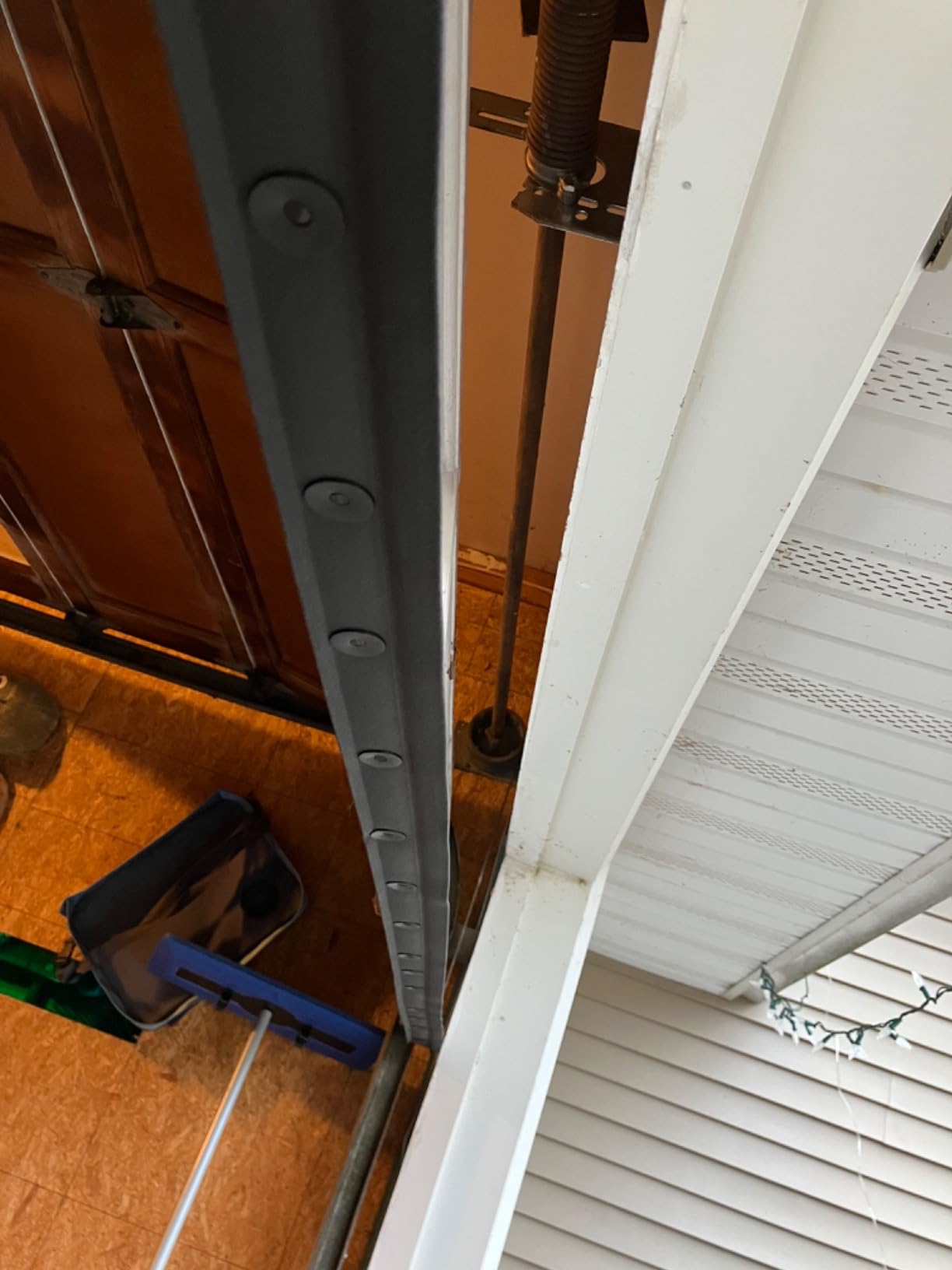 M-D Building Products 03749 16 ft. Black Rubber Garage Door Bottom Seal customer photo 2