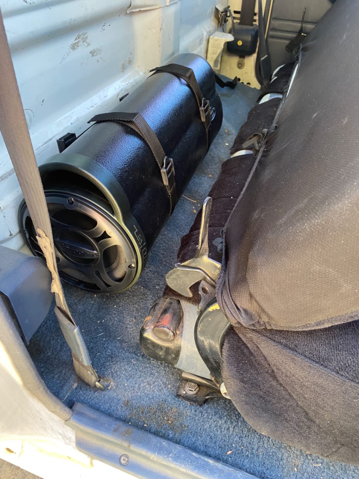 Bazooka BTA6100 BT Series 6-Inch 100-Watt Amplified Tube Subwoofer customer photo 1