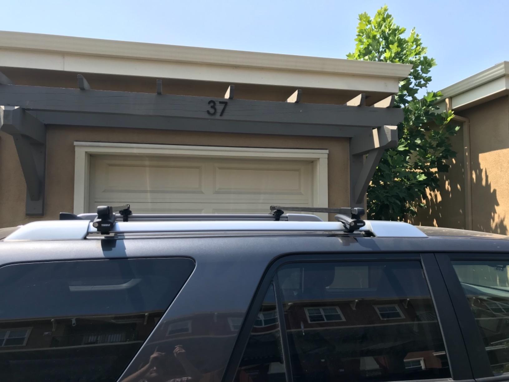 Thule Roof Rack Load Bars, Set of 2 customer photo 1