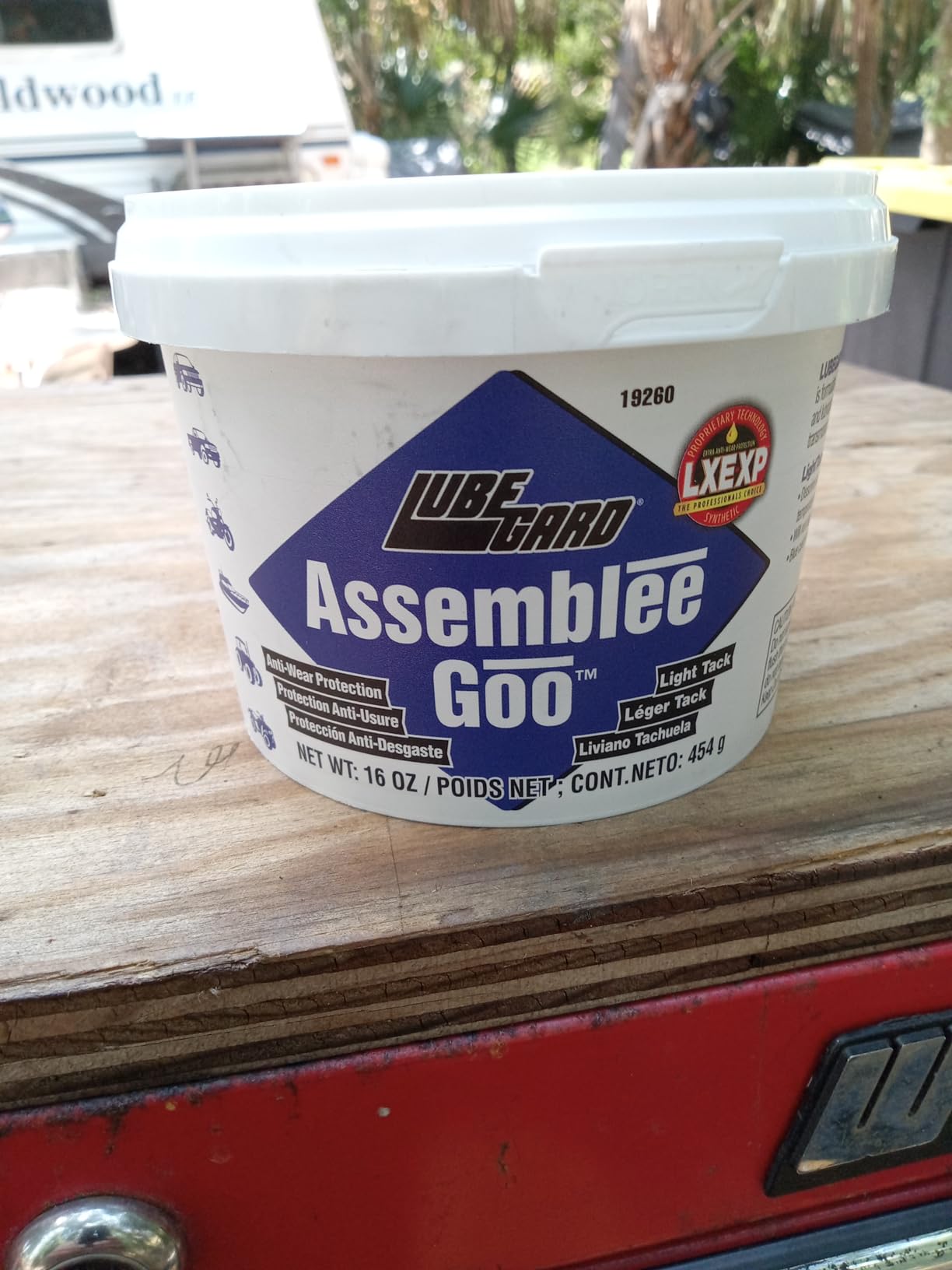 Lubegard 19260 Assemblee Goo, Blue, Light Tack Lubricant, 16 oz. customer photo 2