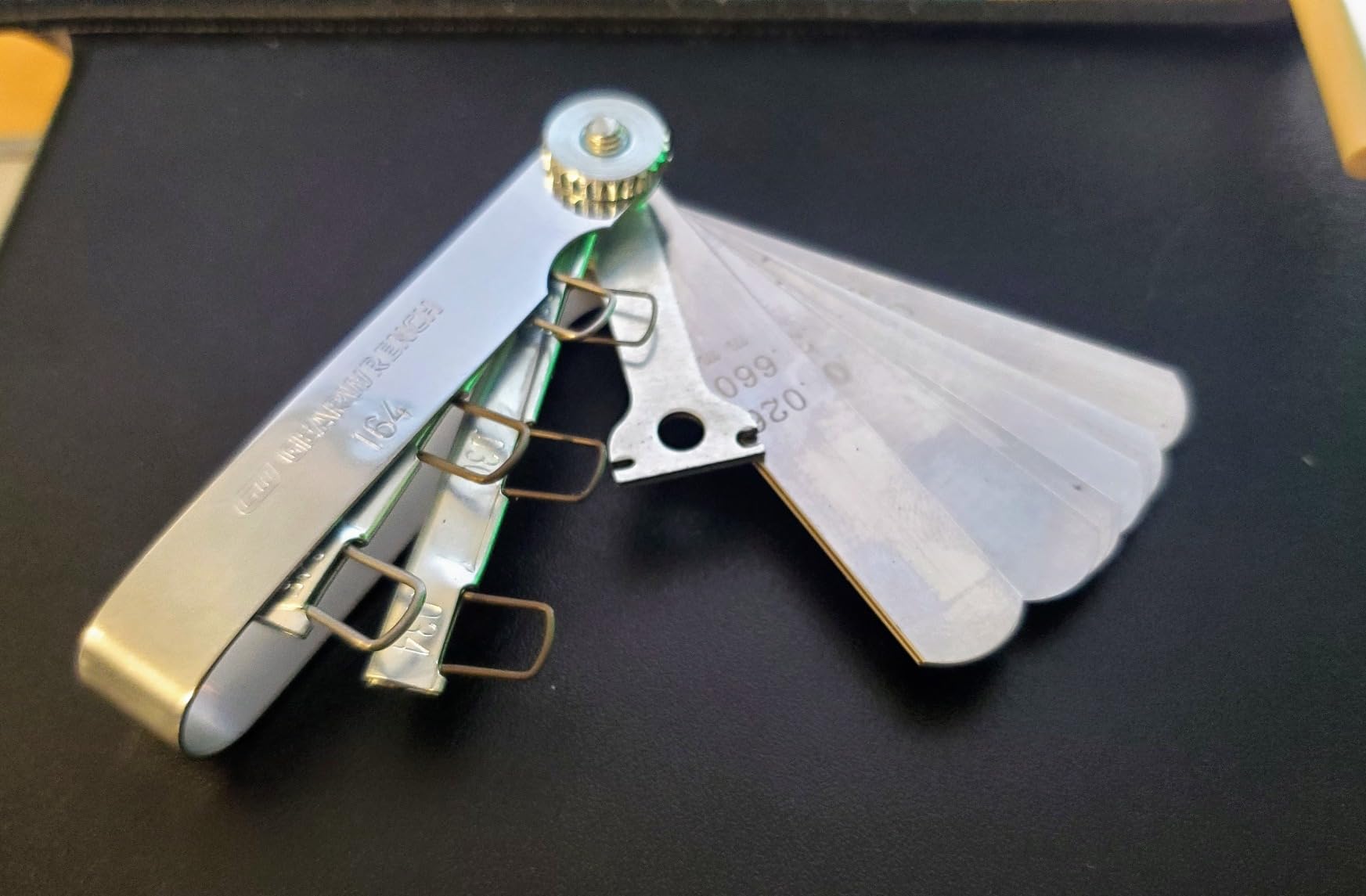 GEARWRENCH Feeler Gauge Set - 12 Blade & 6 Wire Spark Plug Gap - 164 customer photo 1