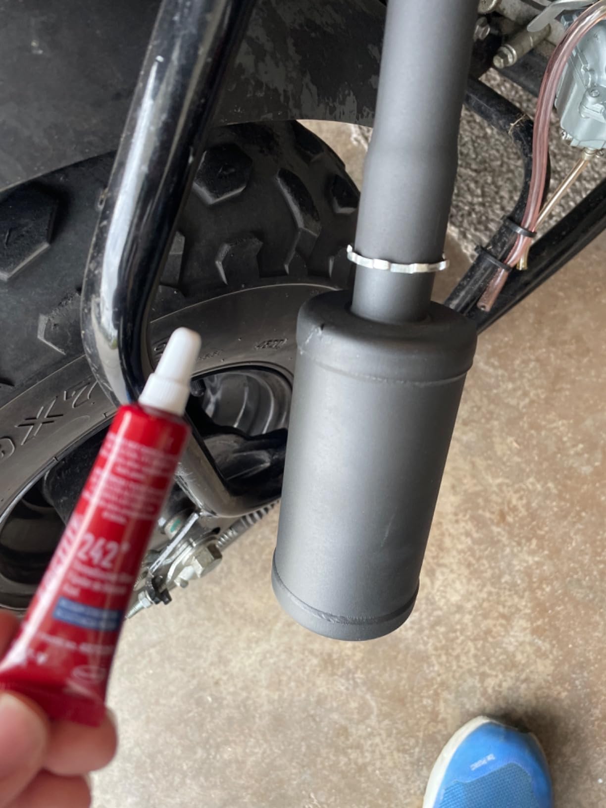 LOCTITE 242 Threadlocker for Automotive: High-Temp, Medium-Strength, Anaerobic | Blue, 6mL Tube customer photo 1