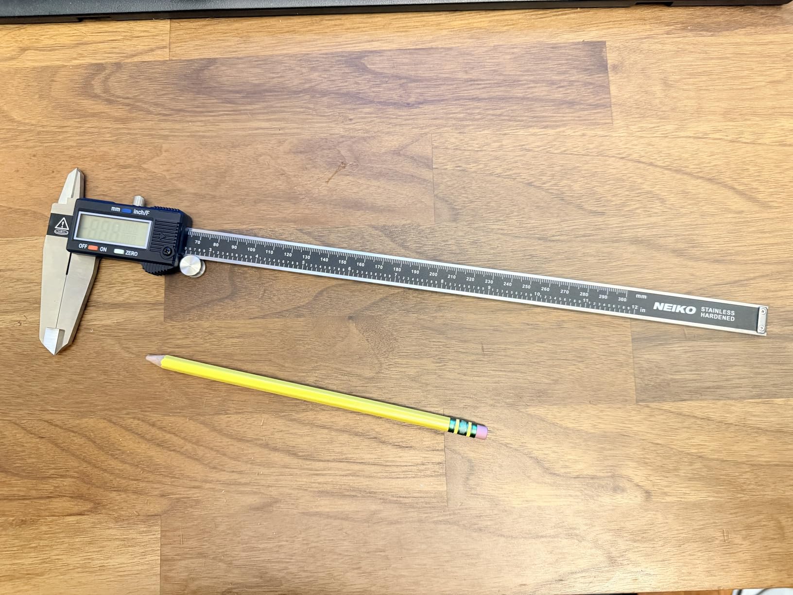 NEIKO 01407A Electronic Digital Caliper Measuring Tool, 0 - 6 Inches Stainless Steel Construction with Large LCD Screen customer photo 1