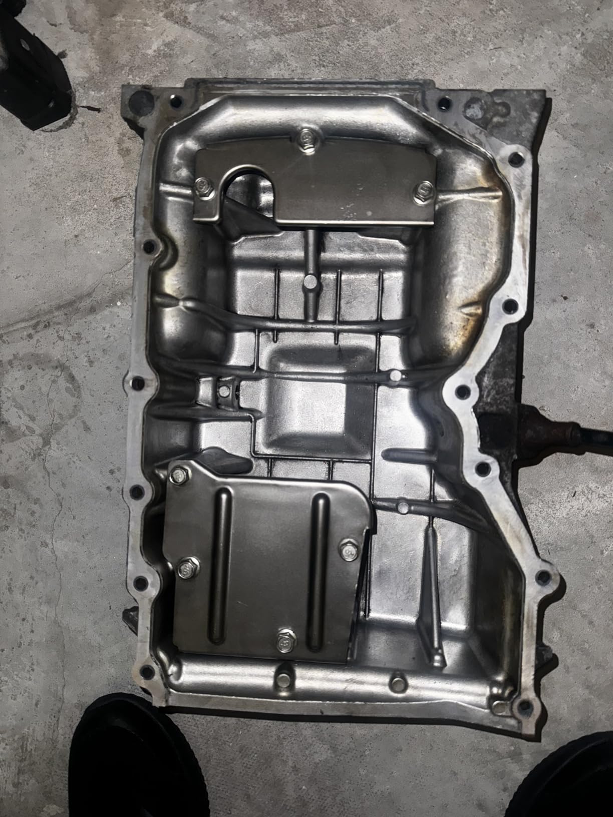 Permatex 85080 Ultra Black Maximum Oil Resistance RTV Silicone Gasket Maker, 9.5 oz. PowerBead Can customer photo 1