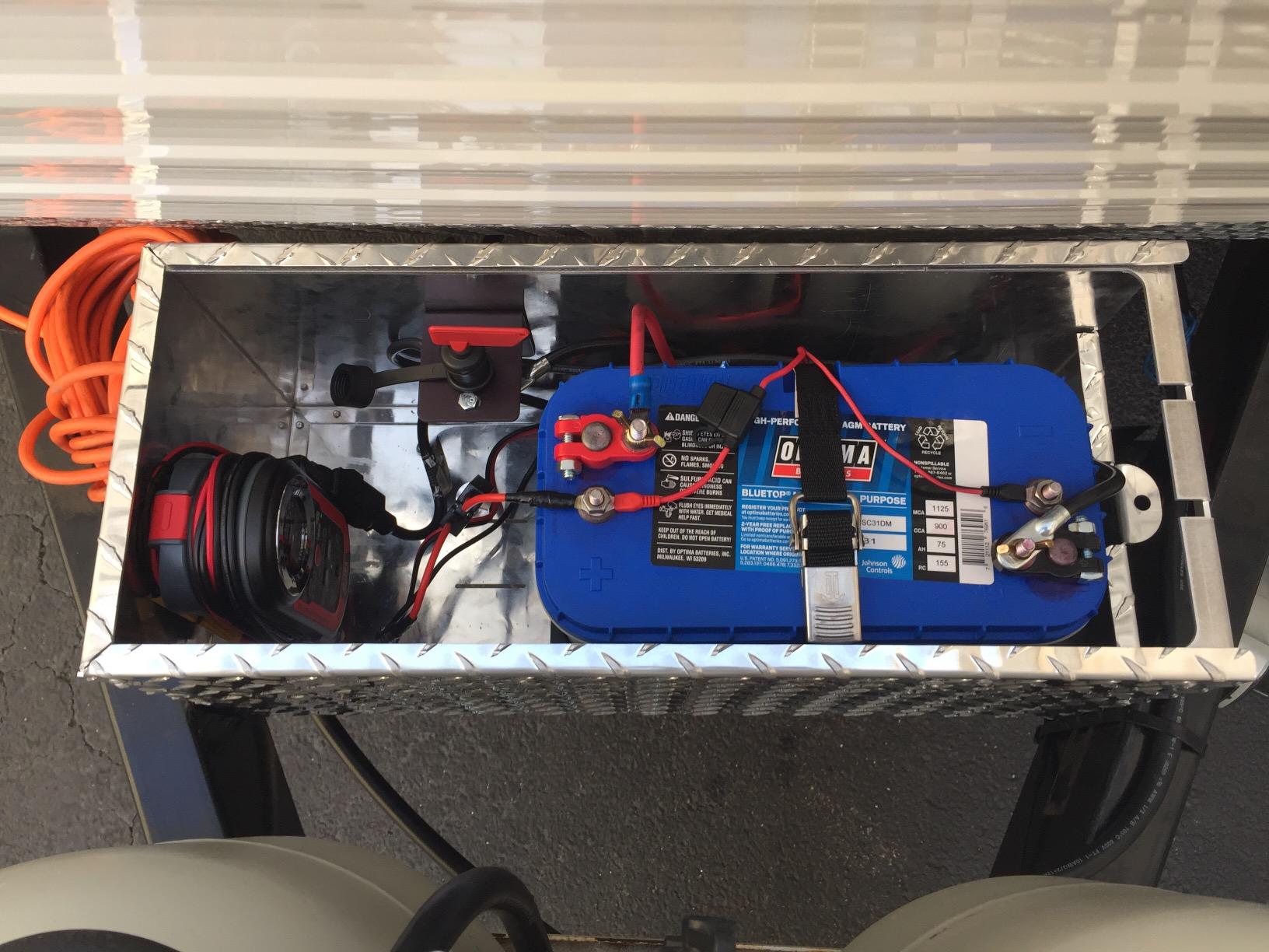 FR1002 Battery Disconnect, Little Switch, Rotary Switch, Panel Mount, 100 Amps, Removable Key, Bracket/Hardware, 12V, Kit customer photo 1