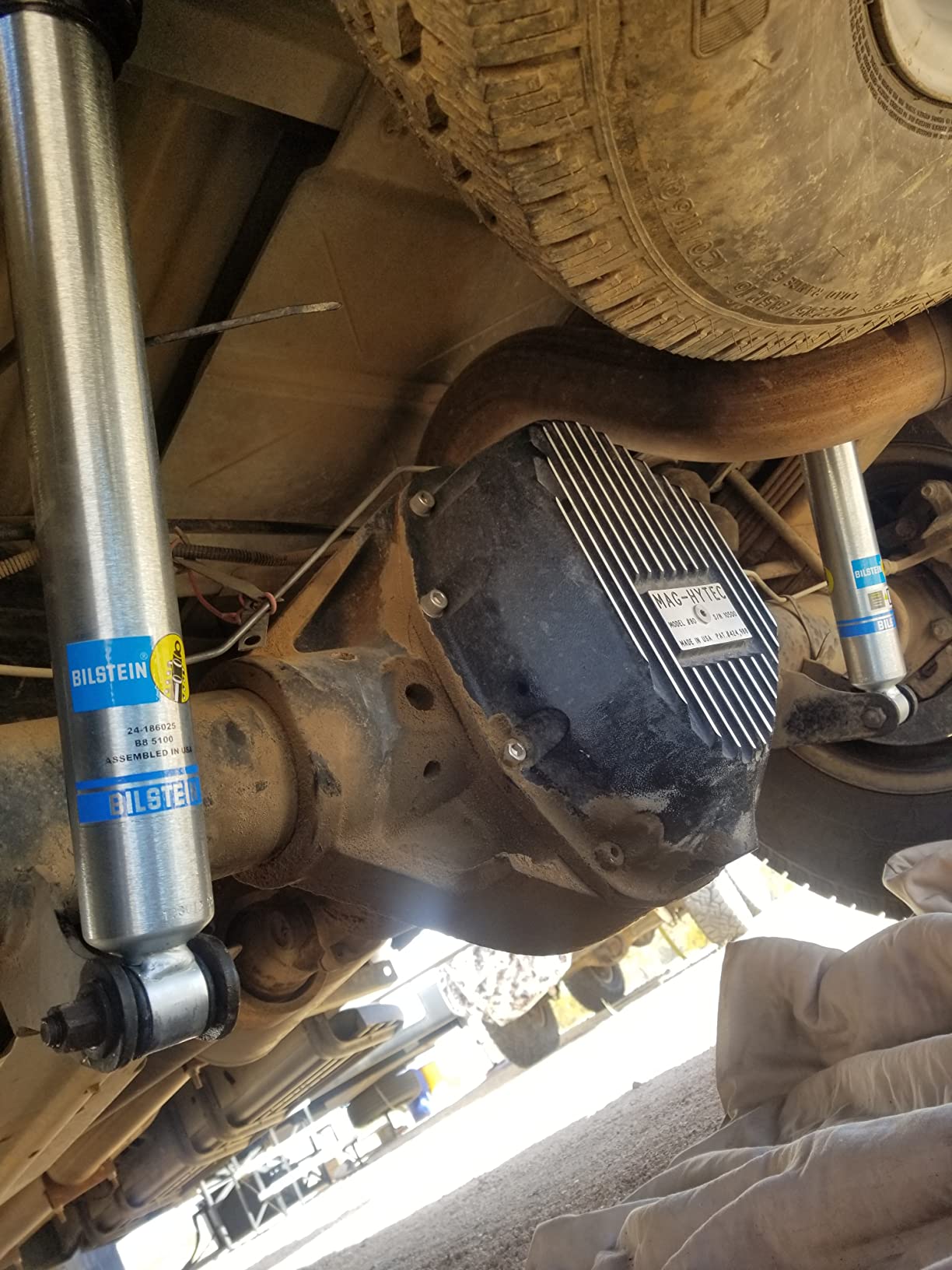 Lucas Oil 10122 Synthetic SAE 75W-140 Gear Oil - 1 Gallon customer photo 1