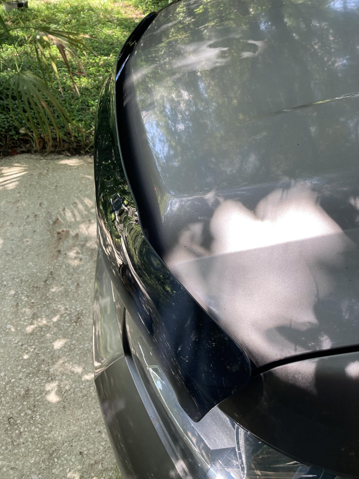 Auto Ventshade [AVS] Bugflector Hood Shield / Protector | Fits 2007 - 2013 Chevrolet Avalanche, 2007-2014 Suburban 1500/2500/Tahoe (No Hybrid) | High Profile Bug Deflector - 1 pc., Dark Smoke | 23200 customer photo 2