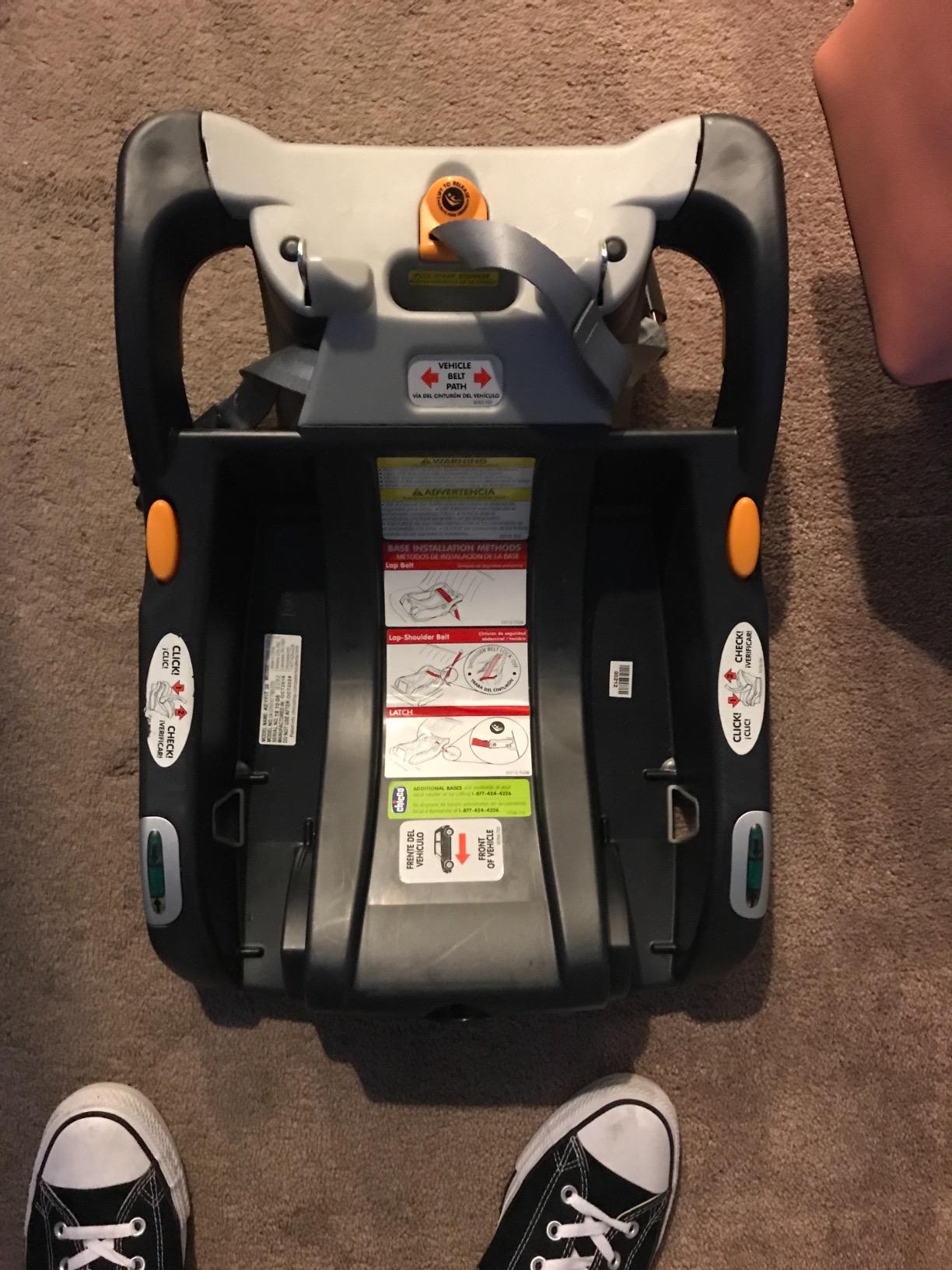 Chicco KeyFit Infant Car Seat Base, Stay-in-Car Rear-Facing Base, Anthracite/Grey customer photo 1