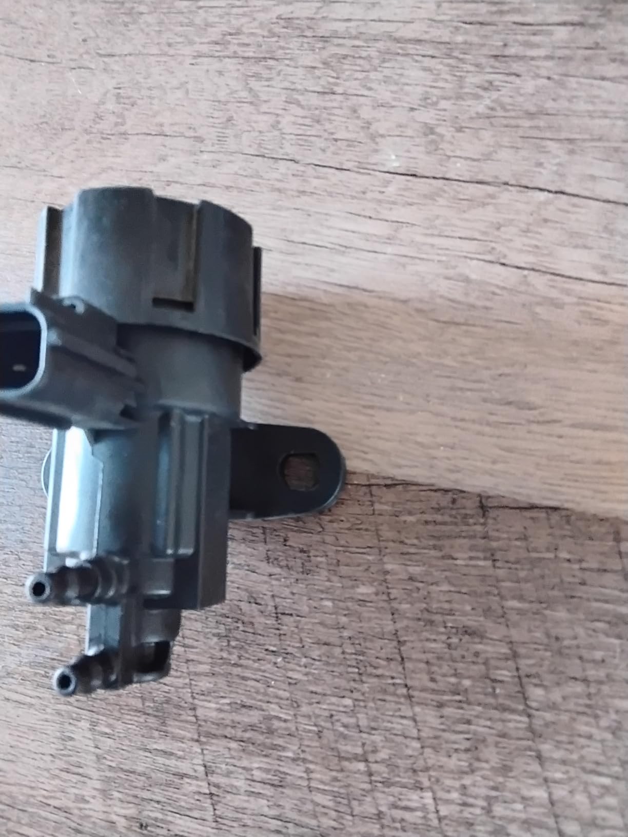 Standard Motor Products VS63 EGR Vacuum Solenoid Valve customer photo 1