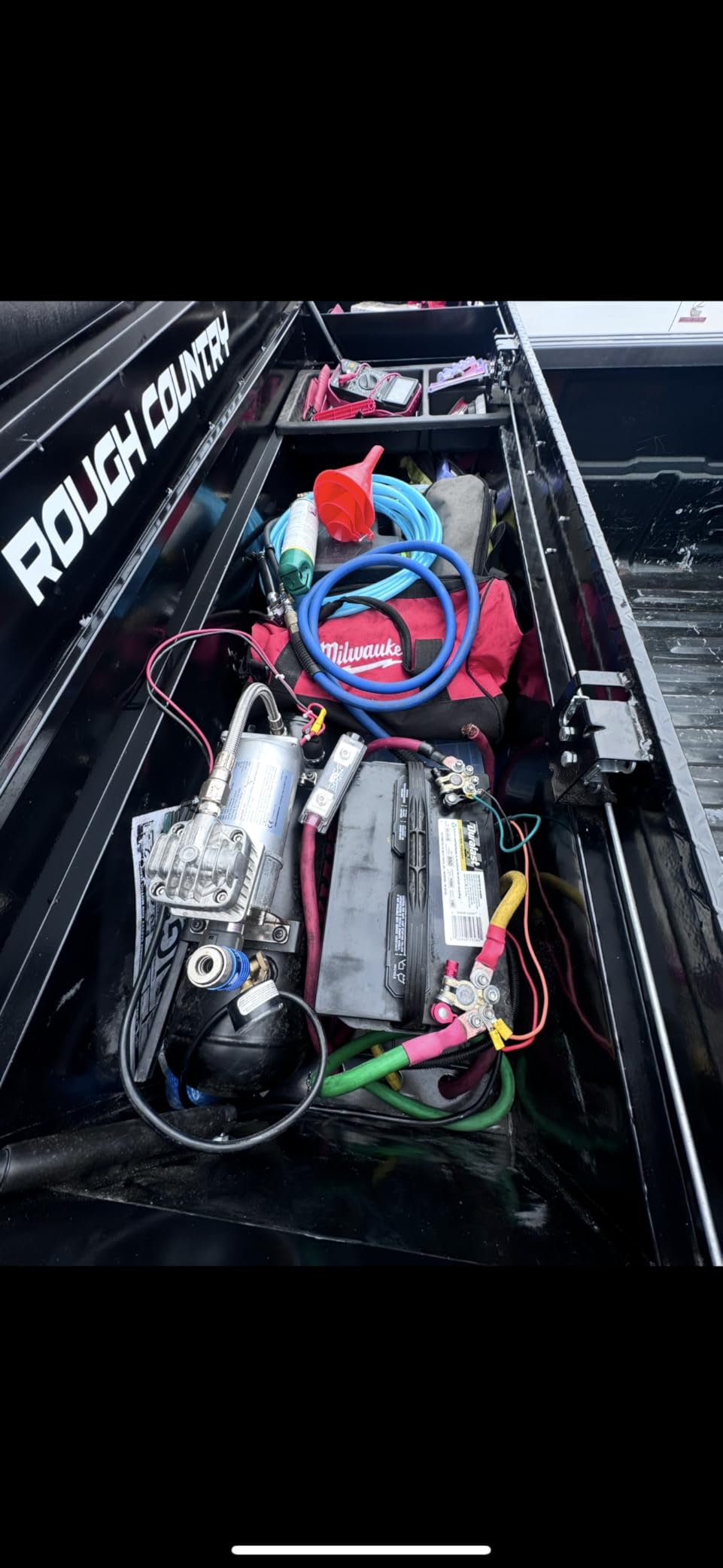 VIAIR 150 PSI High-Flow Air Source Kit | Portable On Board Air Compressor with 2 Gallon Tank for Truck, Air Horns, Suspension, Air Locker, Black customer photo 1