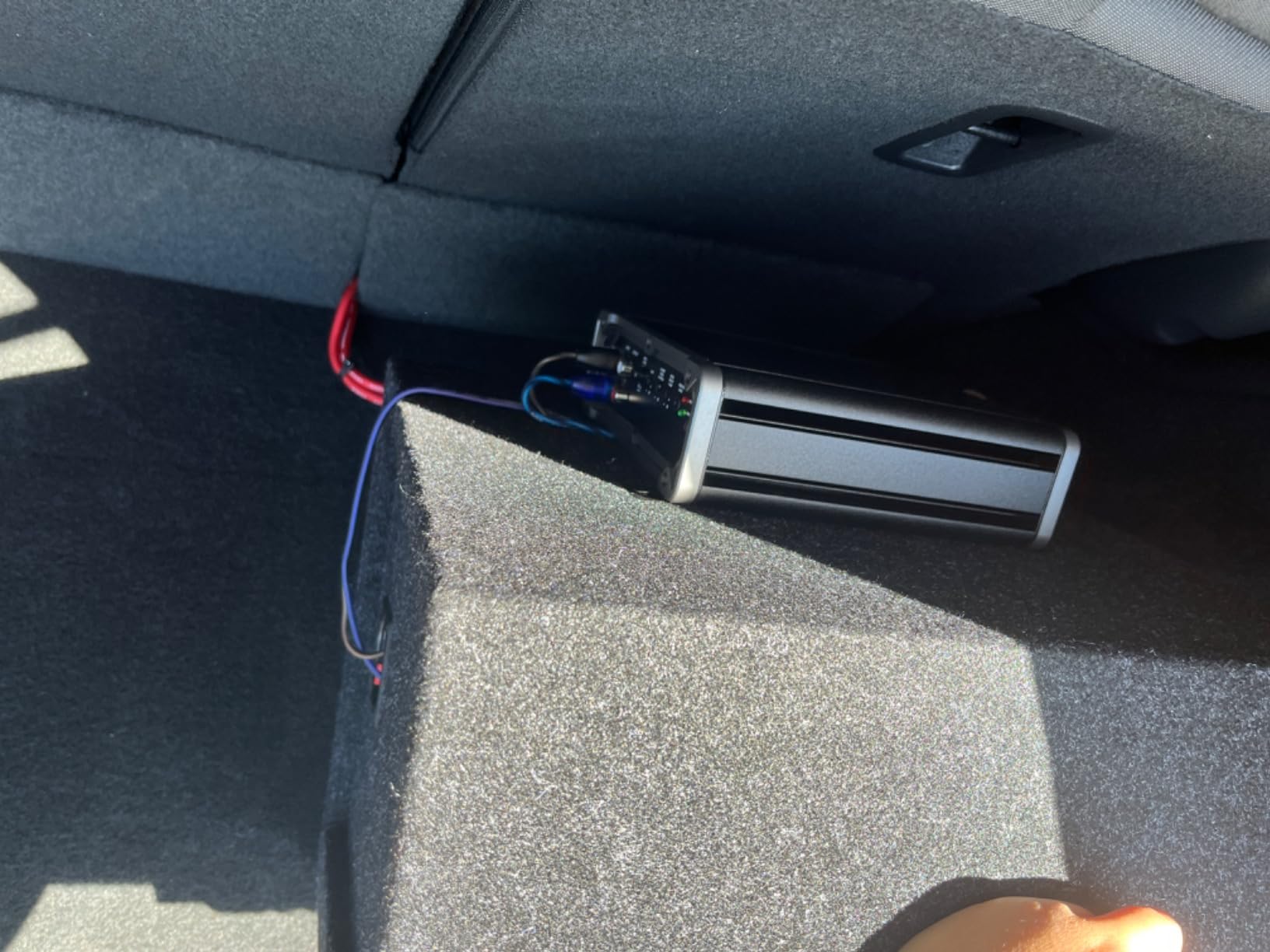 Atrend Bbox Single Sealed 12 Inch Subwoofer Enclosure - Car Subwoofer Boxes & Enclosures - Premium Subwoofer Box Improves Audio Quality, Sound & Bass - Red & Black Spring Terminals - Charcoal customer photo 2