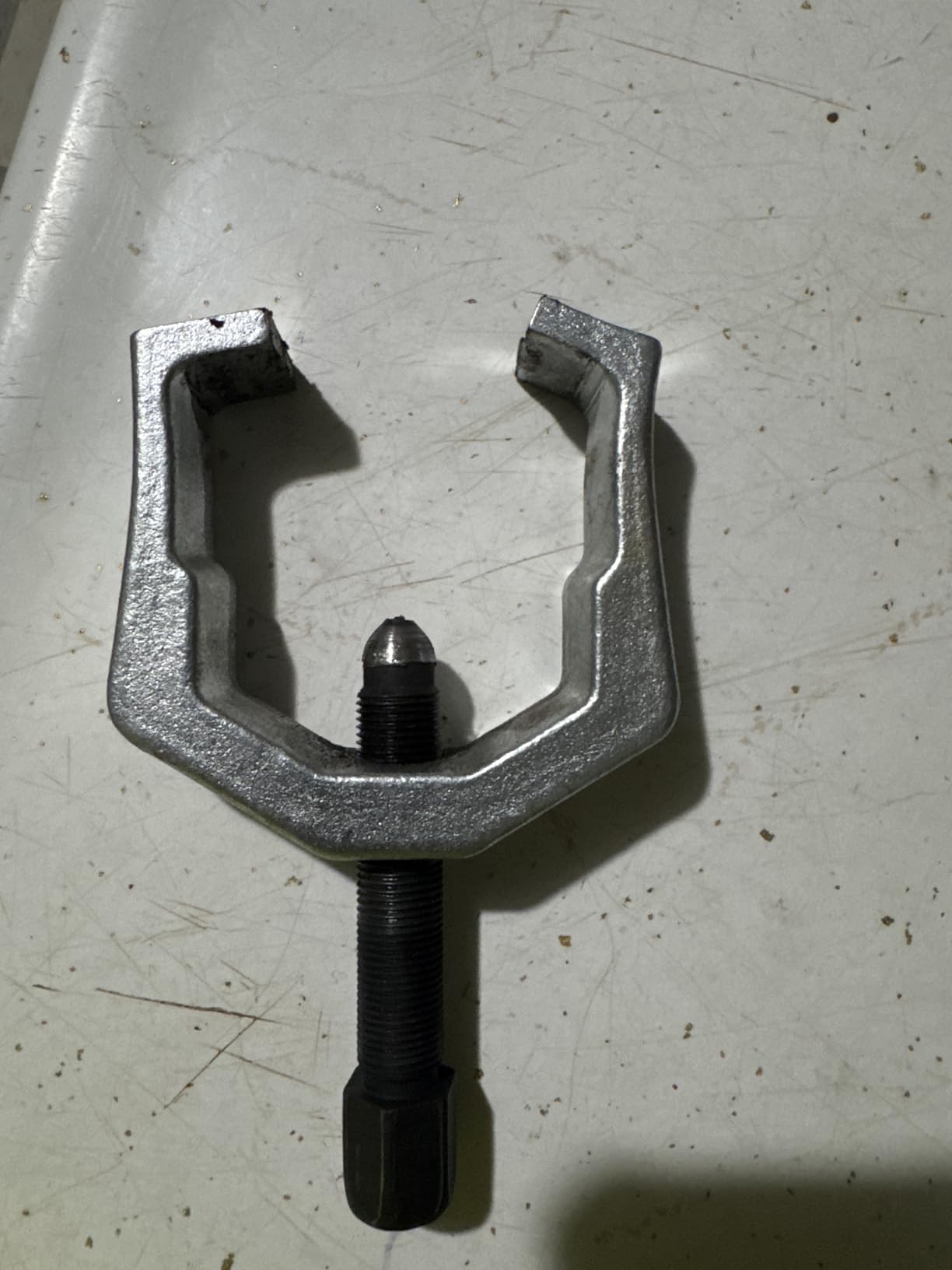 Powerbuilt 1-3/8-Inch (34mm) Pitman Arm Puller, For separating pitman arm from steering gear, Drop Forged and Heat Treated, Chrome Vanadium Steel made - 648693 customer photo 1