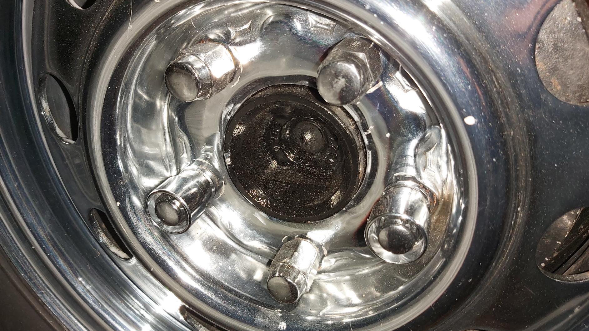 Gorilla Automotive 61641 Acorn Gorilla Guard Locks (14mm x 1.50 Thread Size) - Set of 4 customer photo 2