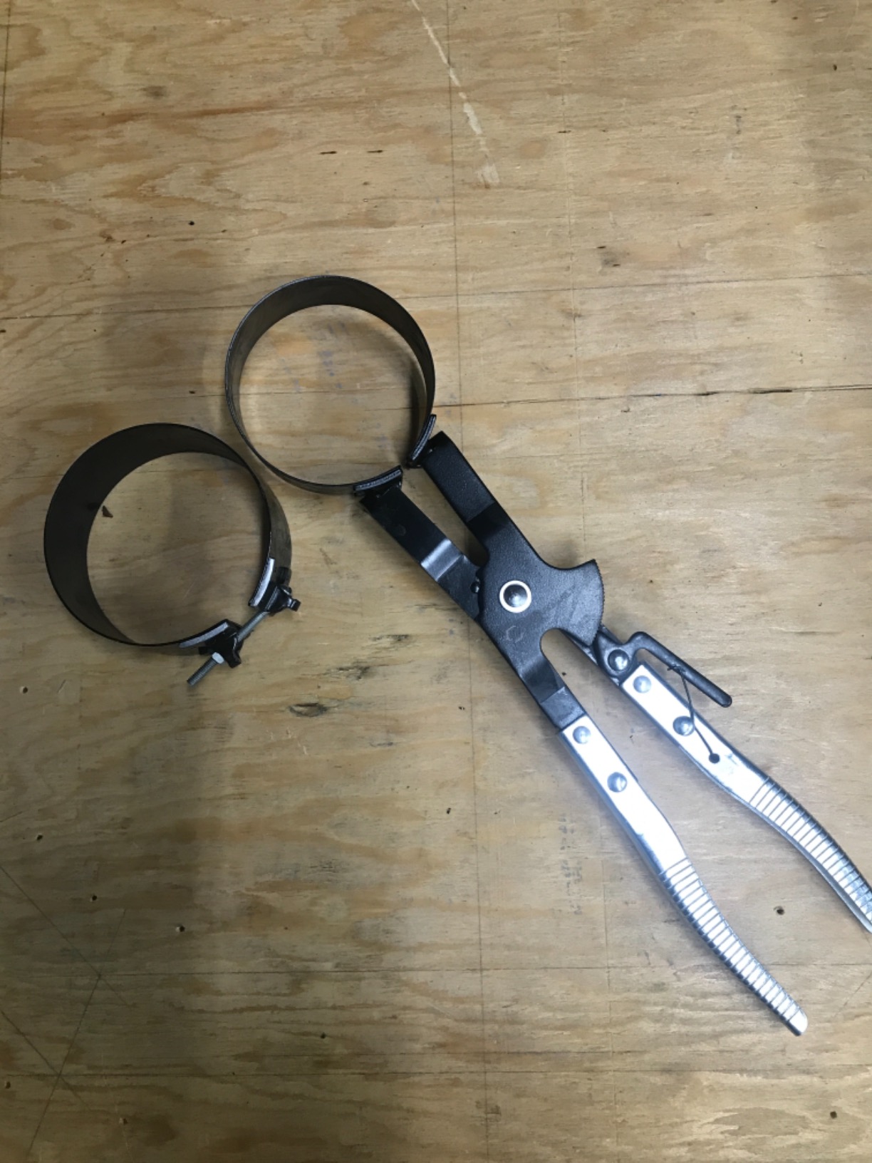 Powerbuilt Piston Ring Compressor Tool Set for Car Engine, Vehicle Maintenance Clamps, Ratchet Pliers, Storage Case - 940387 customer photo 2