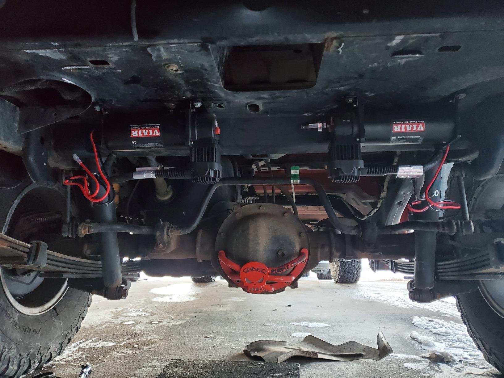 VIAIR 2.5 Gallon Air Tank (Six 1/4