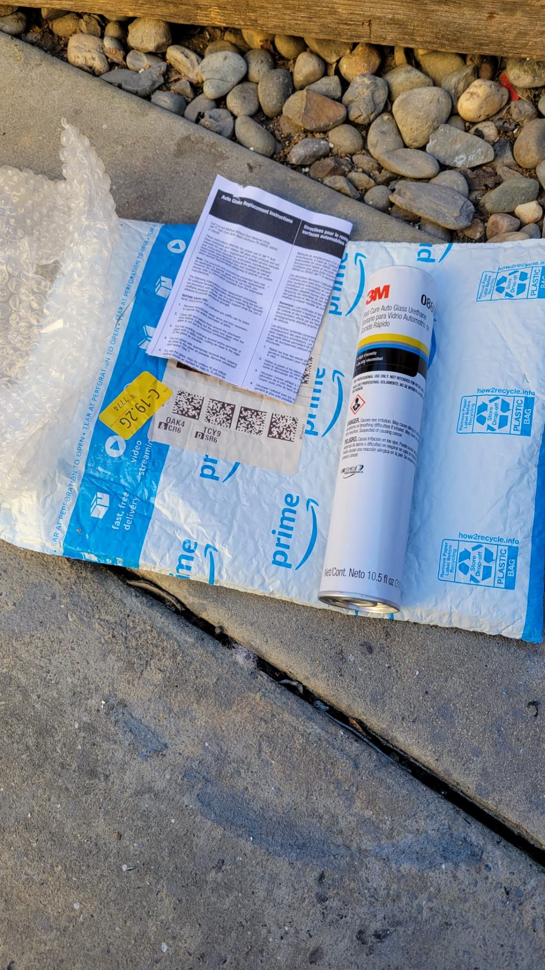 3M Fast Cure Auto Glass Urethane, 08690, 10.5 fl oz Cartridge, White customer photo 2