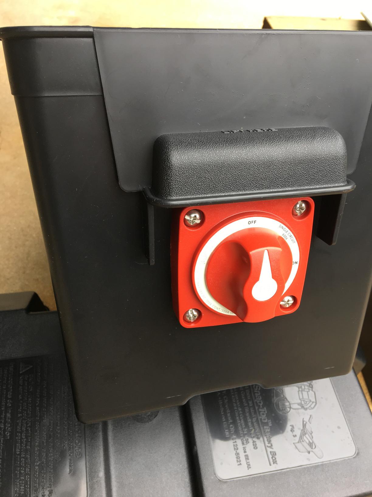 Blue Sea Systems On/Off Battery Isolator Switch With Locking Key, Red, 6006 m-Series customer photo 1