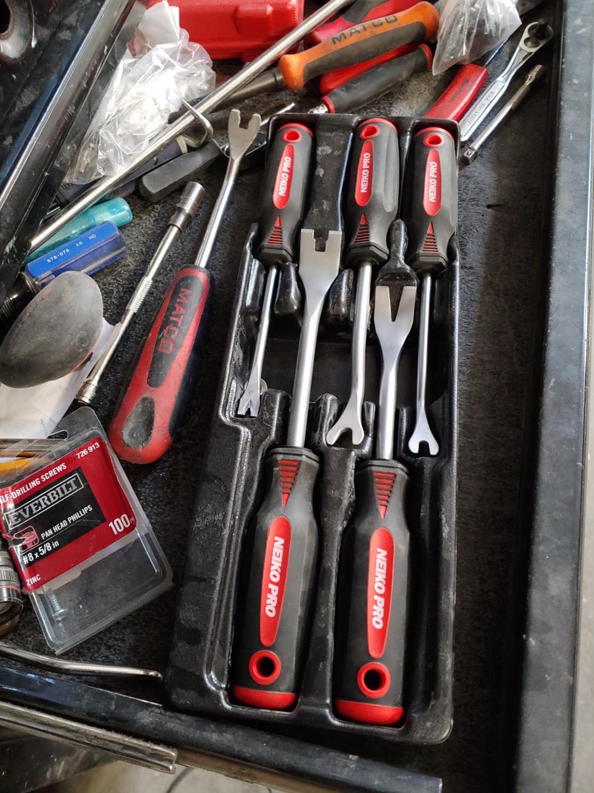 Neiko 20596B Auto Trim Panel Removal Tool Set with Soft Grip (5 Piece) customer photo 2