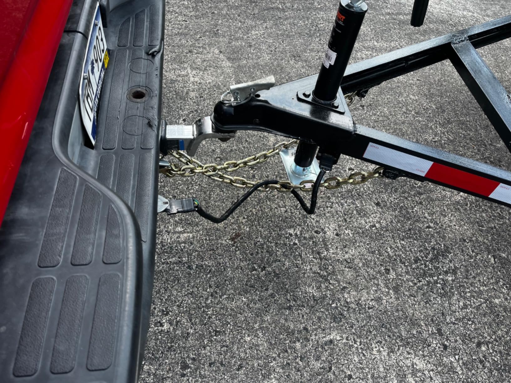 CURT 28272 Trailer Jack Foot, Fits 2-Inch Diameter Tube, Supports 2,000 lbs customer photo 1