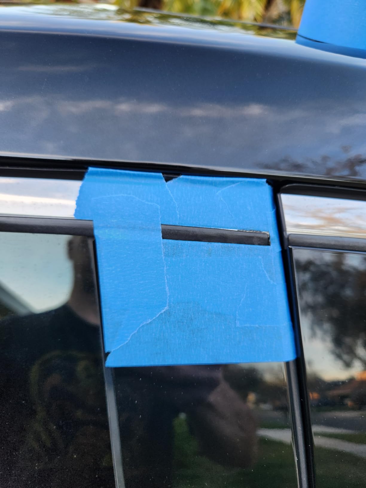 3M Super Weatherstrip and Gasket Adhesive, 08581, Black, 2 fl oz Tube, 1 Per Pack customer photo 1