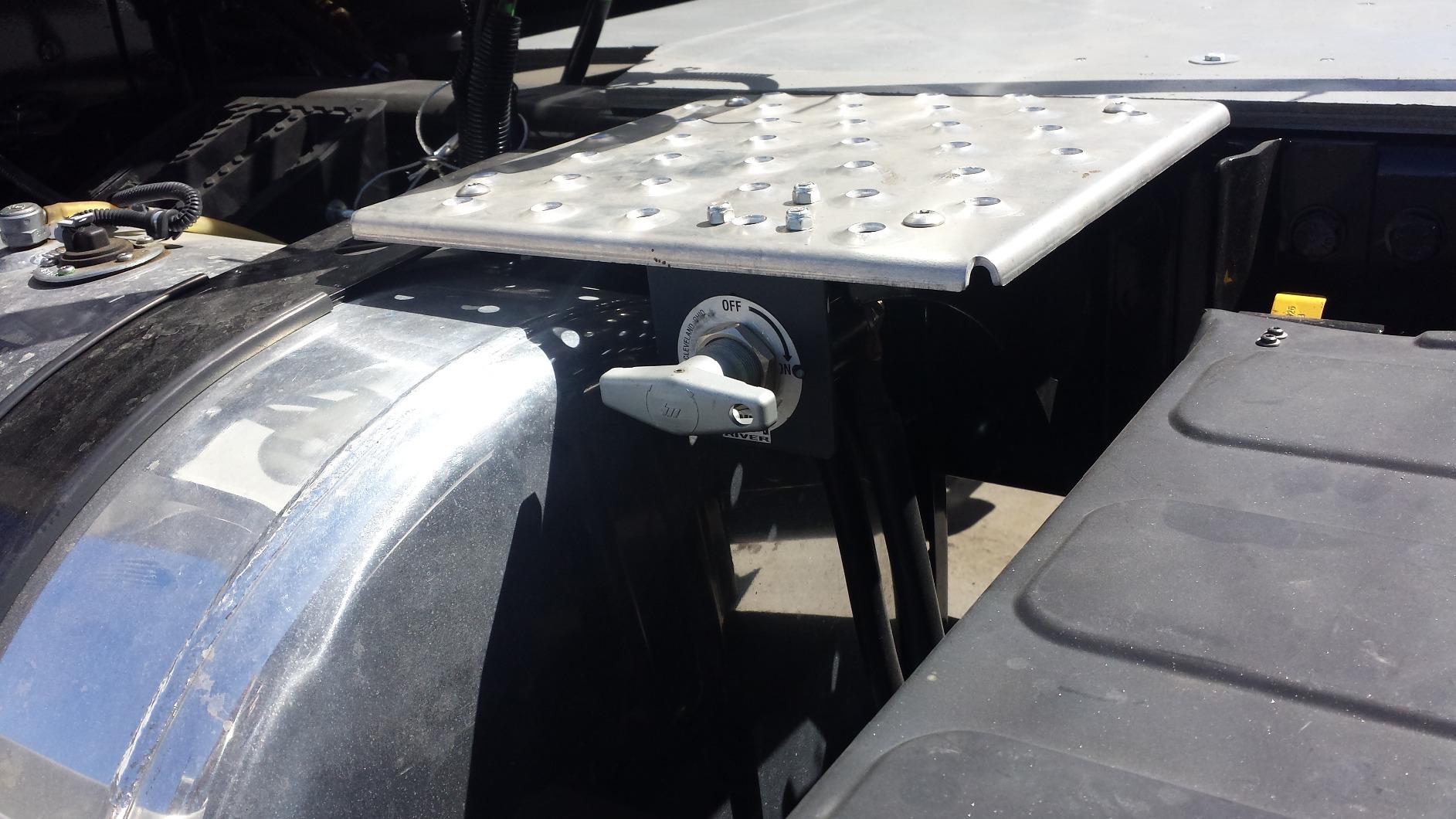 Flaming River FR1003 Battery Disconnect Big Switch customer photo 1