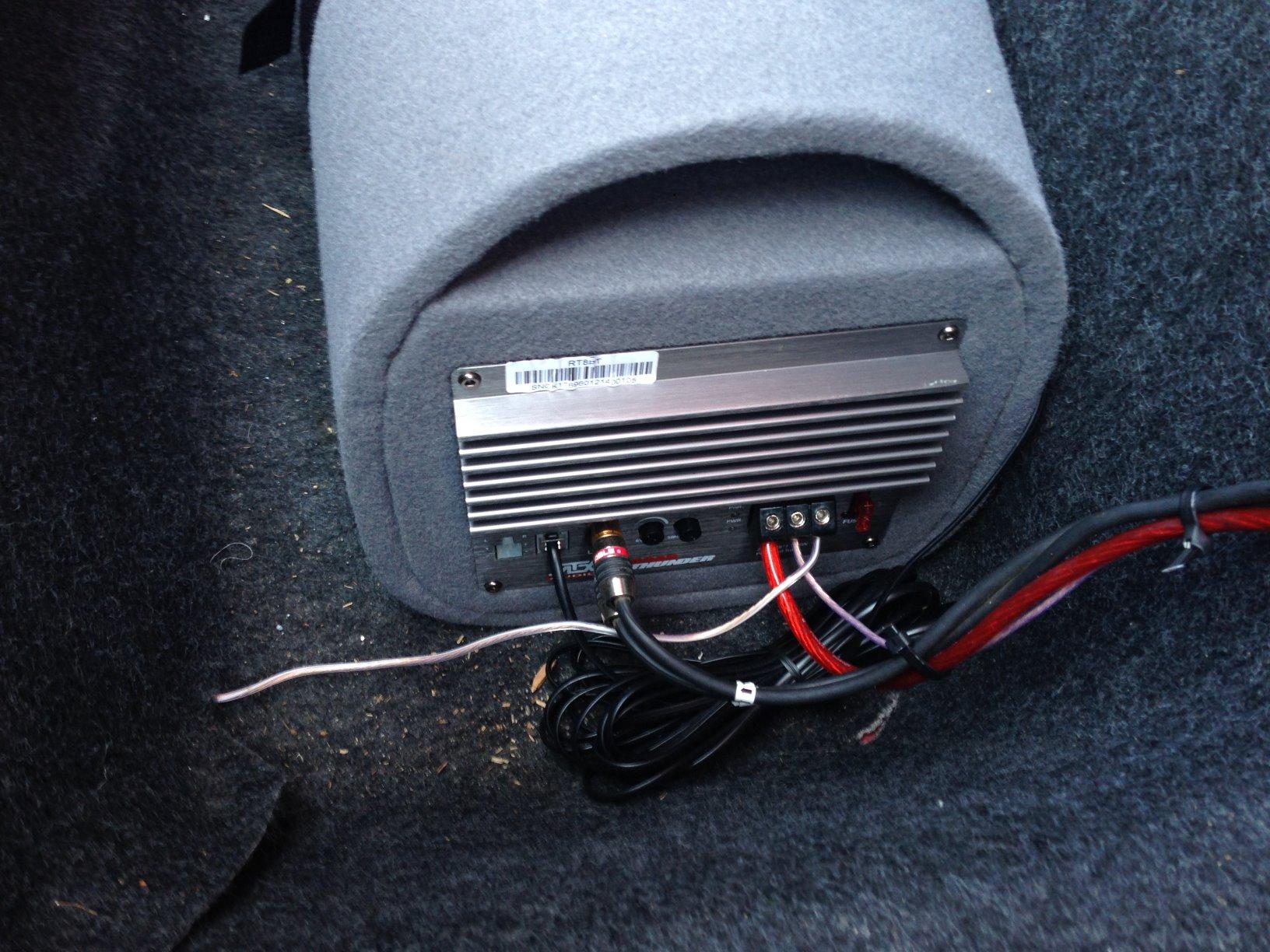 MTX Audio RT8PT 8 Inch 240 Watt Car Loaded Universal Powered High Performance Amplified Tube Box Vented Subwoofer Enclosure, RCA Connectivity customer photo 1