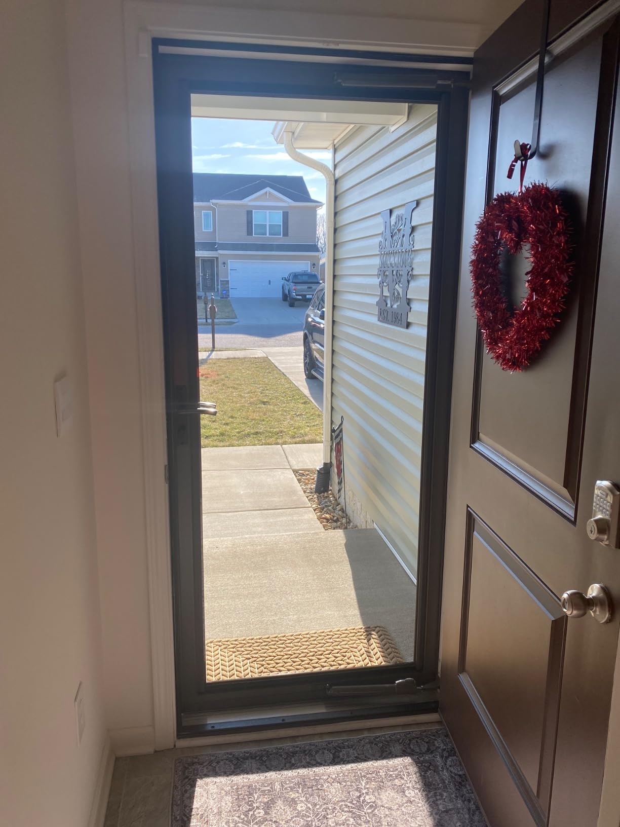 HOPE'S Perfect Glass Cleaner Spray Refill, Streak-Free, Ammonia-Free Window, Mirror, Screen, Tinted Glass, and Shower Door Cleaner, Indoor and Outdoor Glass Surfaces, 67.6 Ounce, Pack of 1 customer photo 1