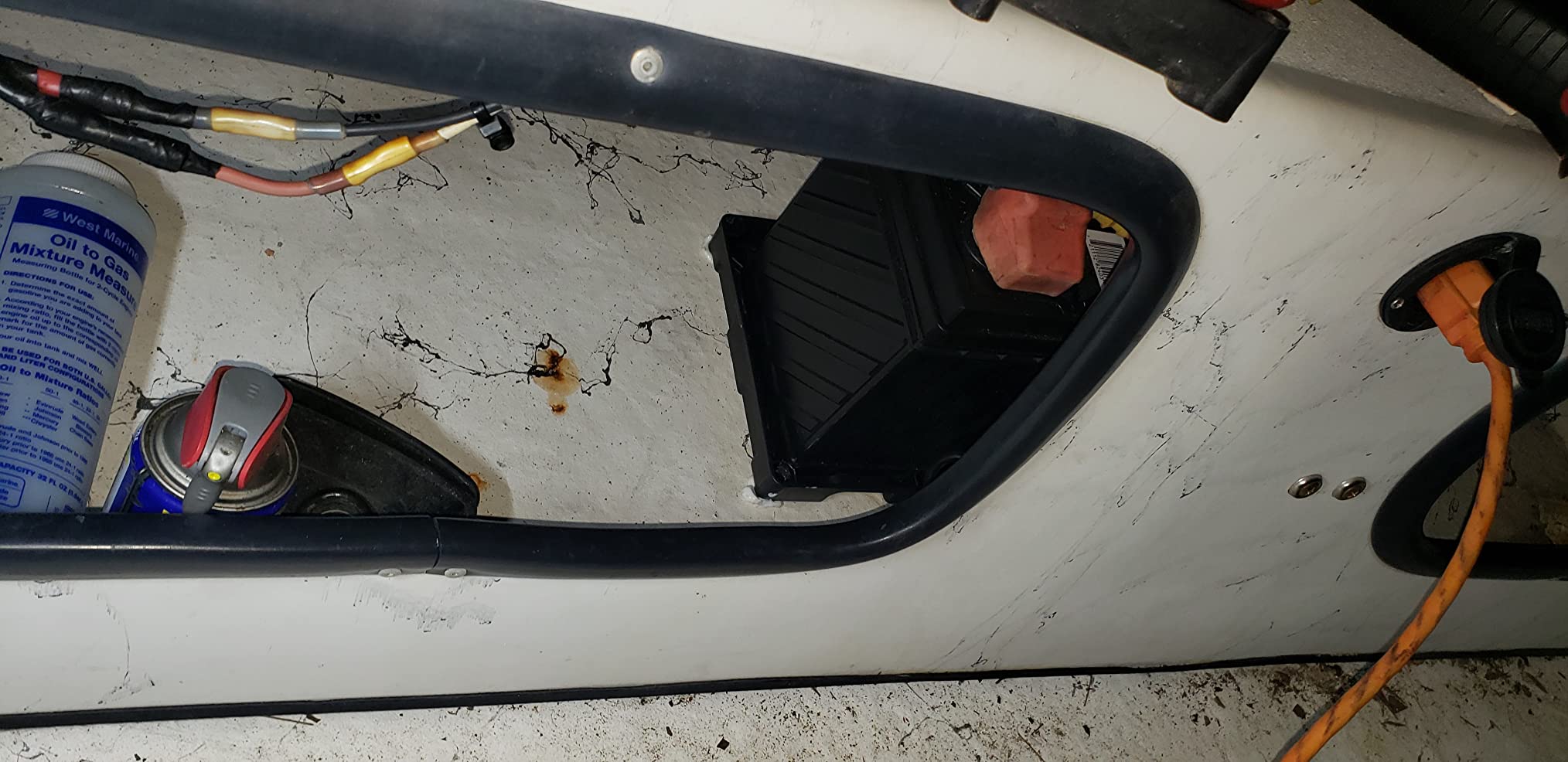 NOCO BT31S Group 31 Heavy-Duty Battery Tray for Marine, RV, Camper and Trailer Batteries customer photo 2