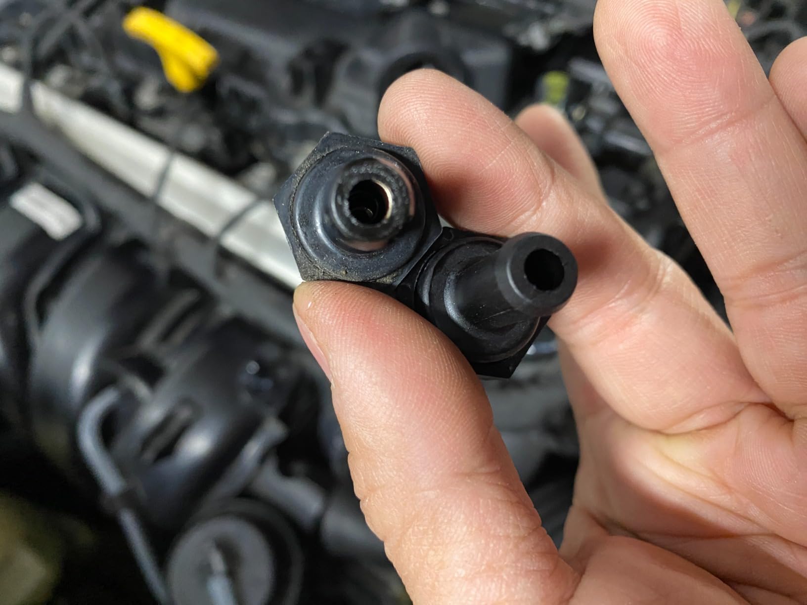 Genuine Hyundai 26740-2G000 PCV Valve customer photo 2