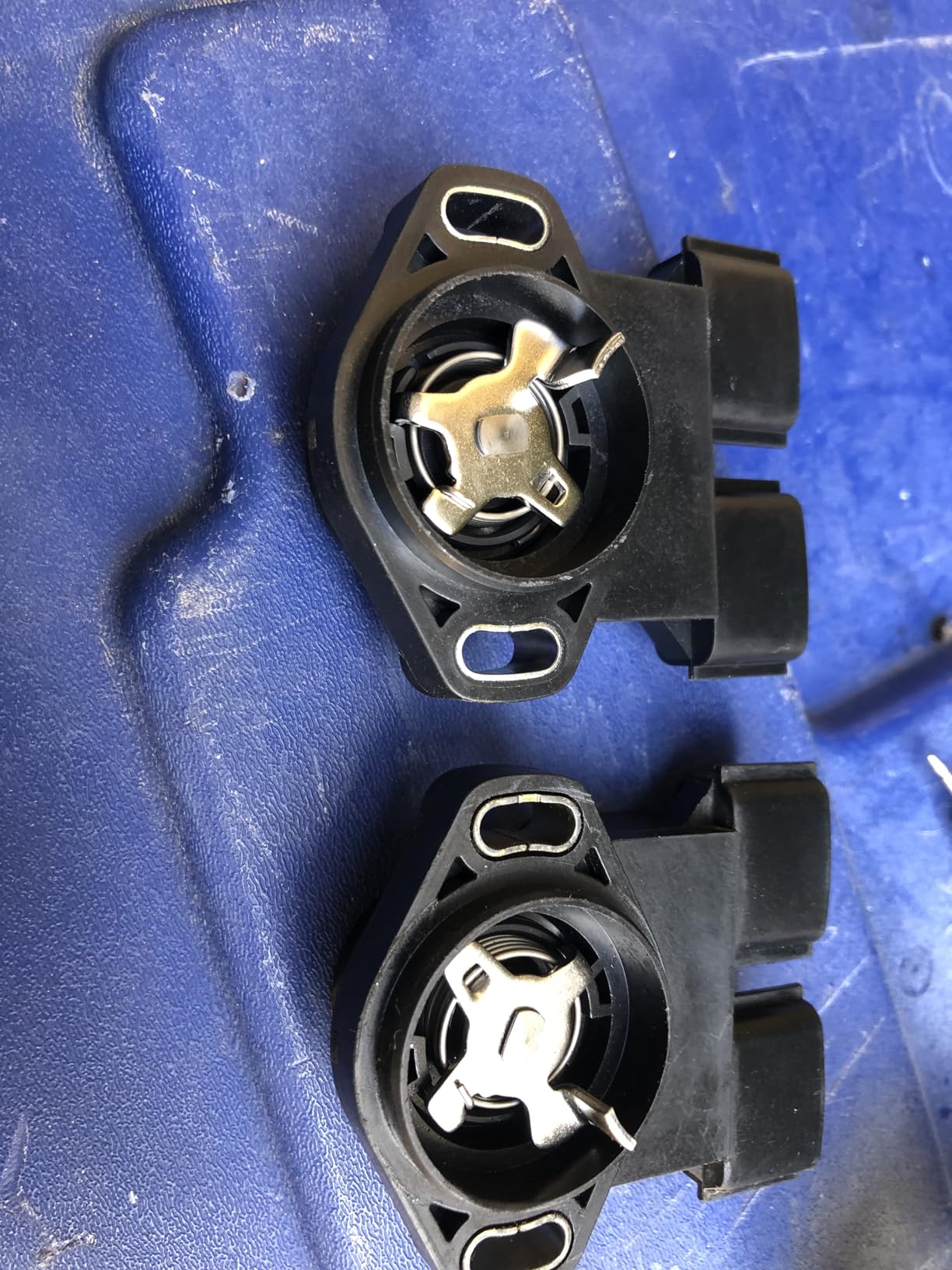 Hitachi TPS0006 Throttle Position Sensor customer photo 2