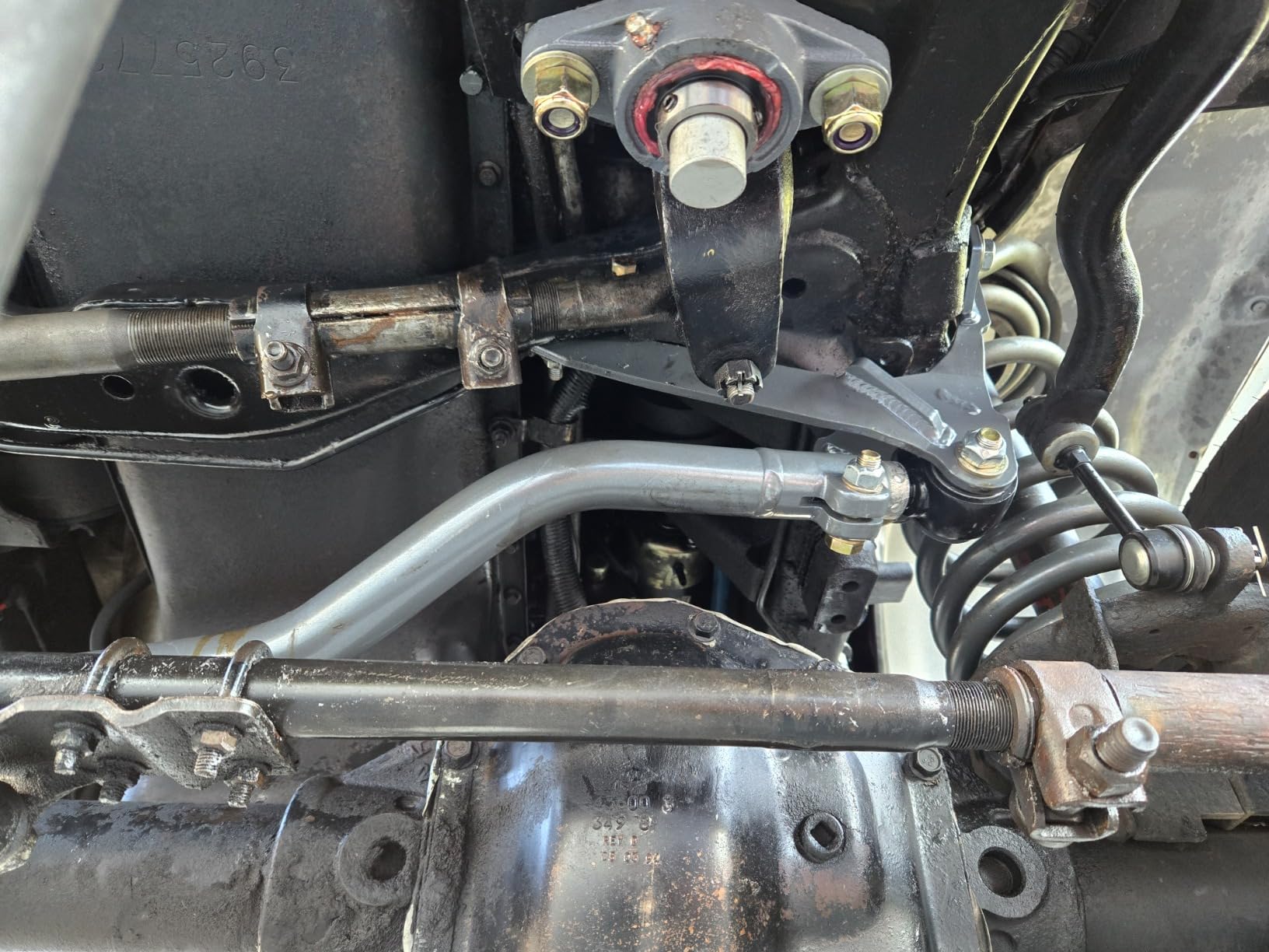Synergy Manufacturing 8550-11 Adjustable Track Bar for Ram 94-13 2500/3500 4X4, 1500 Mega Cab 4X4 customer photo 2